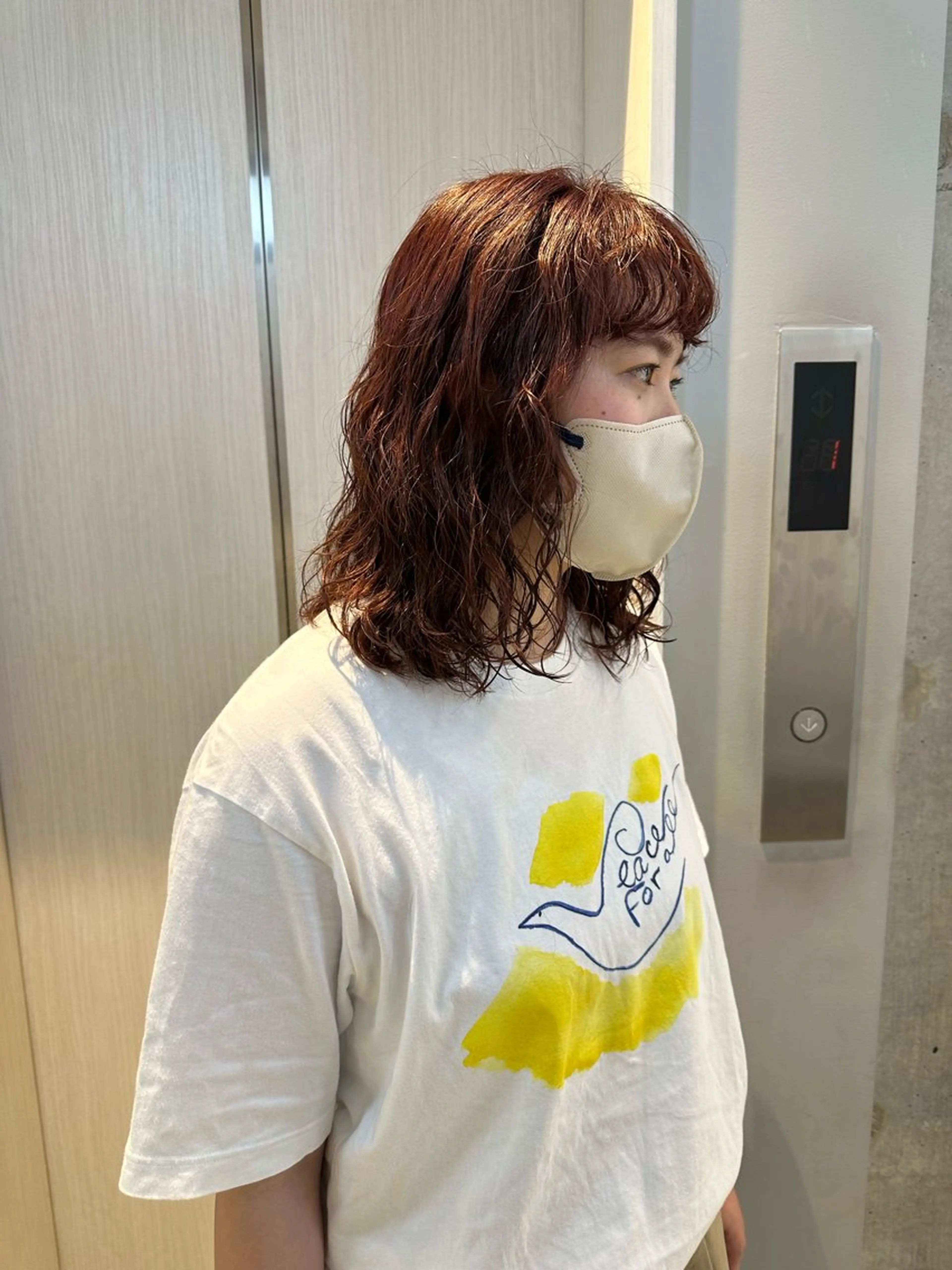 ミディアム カラー ブラウンカラー ピンクカラー ピンクブラウン さとう あやかのヘアスタイル