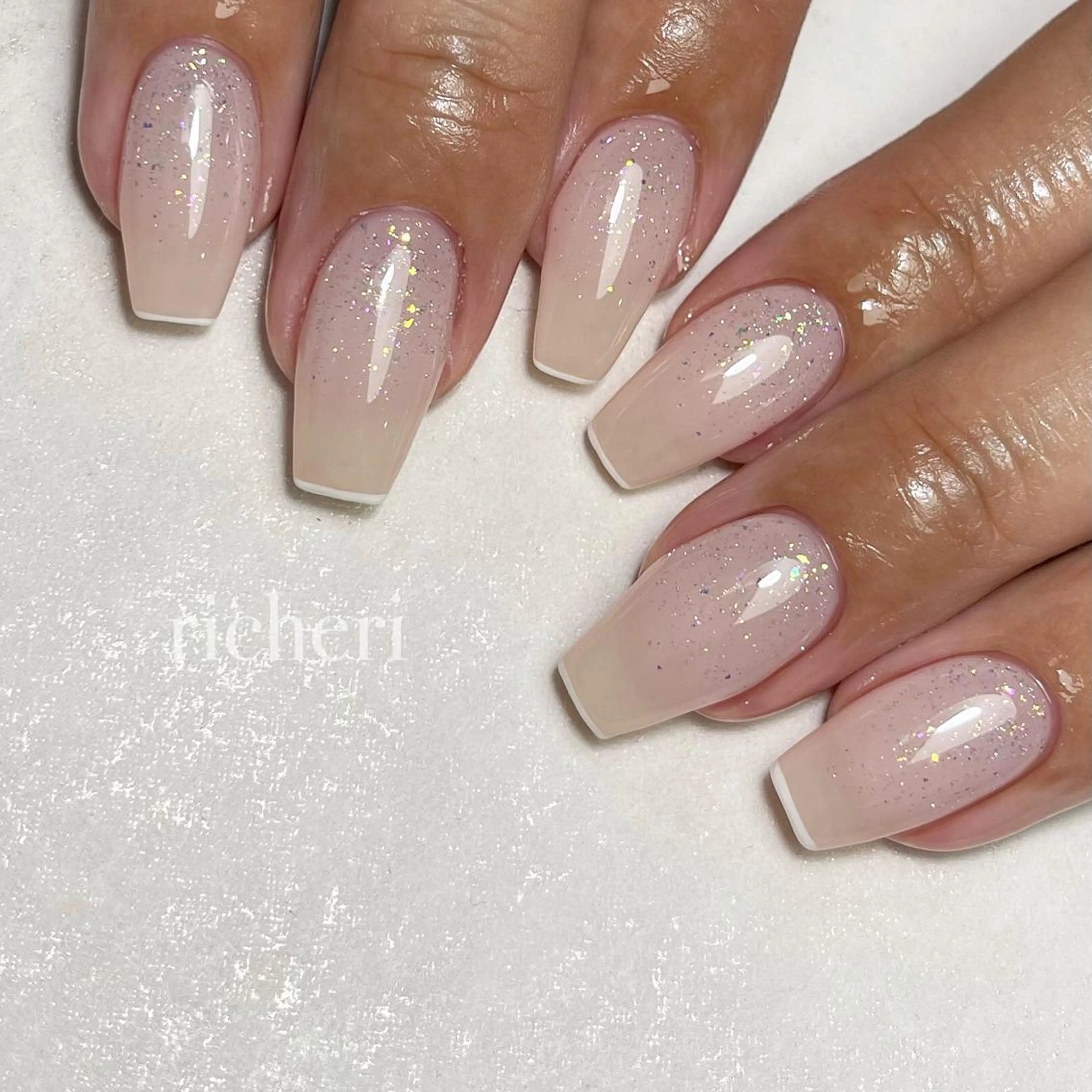 ミディアム ネイル ハンドネイル richeri beautyのエステ・リラクイメージ