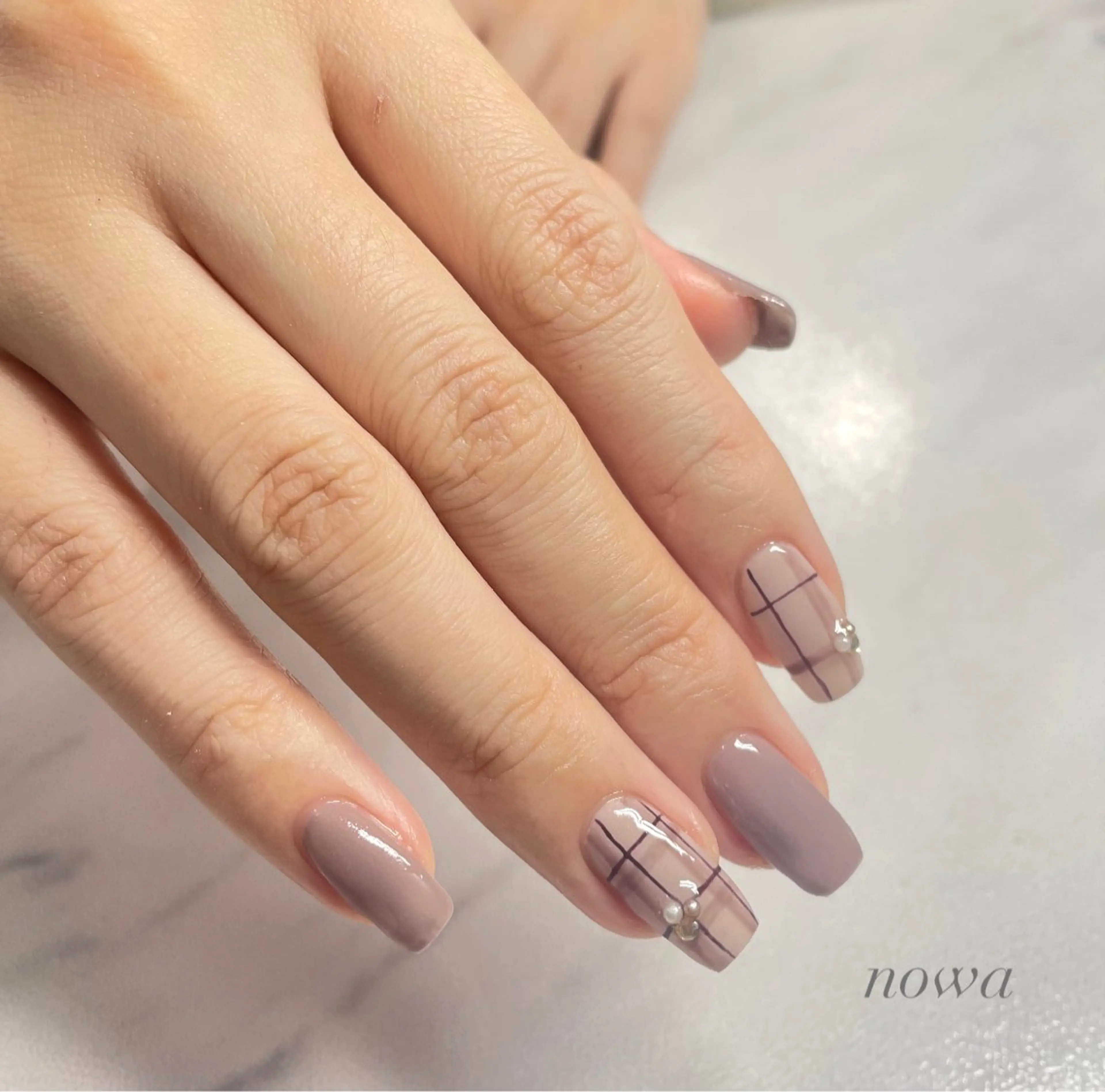 【今だけ限定！持ち込みシンプルデザイン🎀】練習モデル様メニュー🫧両手で2​〜​3本のデザインOKの写真