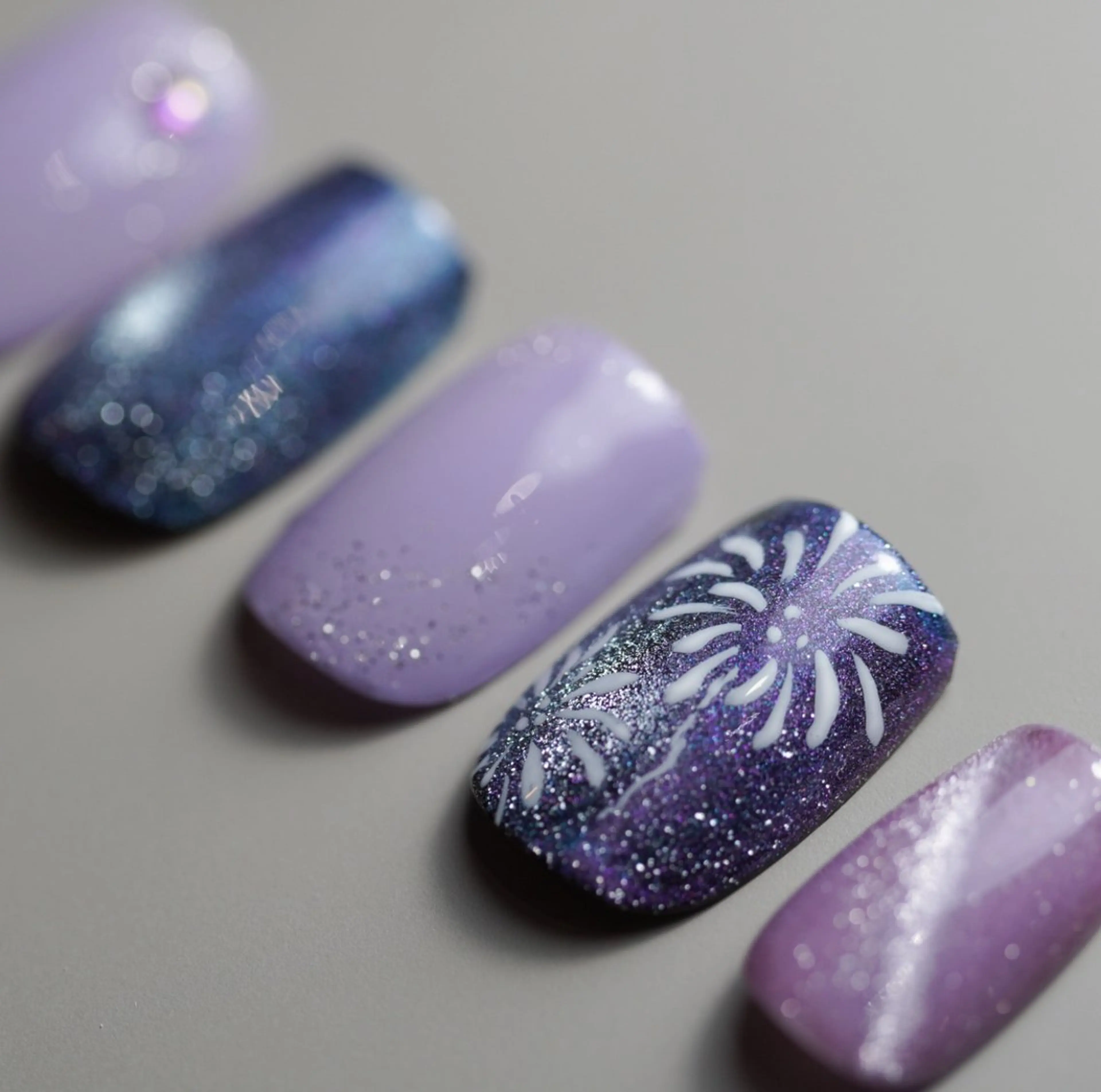 ミディアム ハンドネイル Re nail所属・Re nailのネイルデザイン