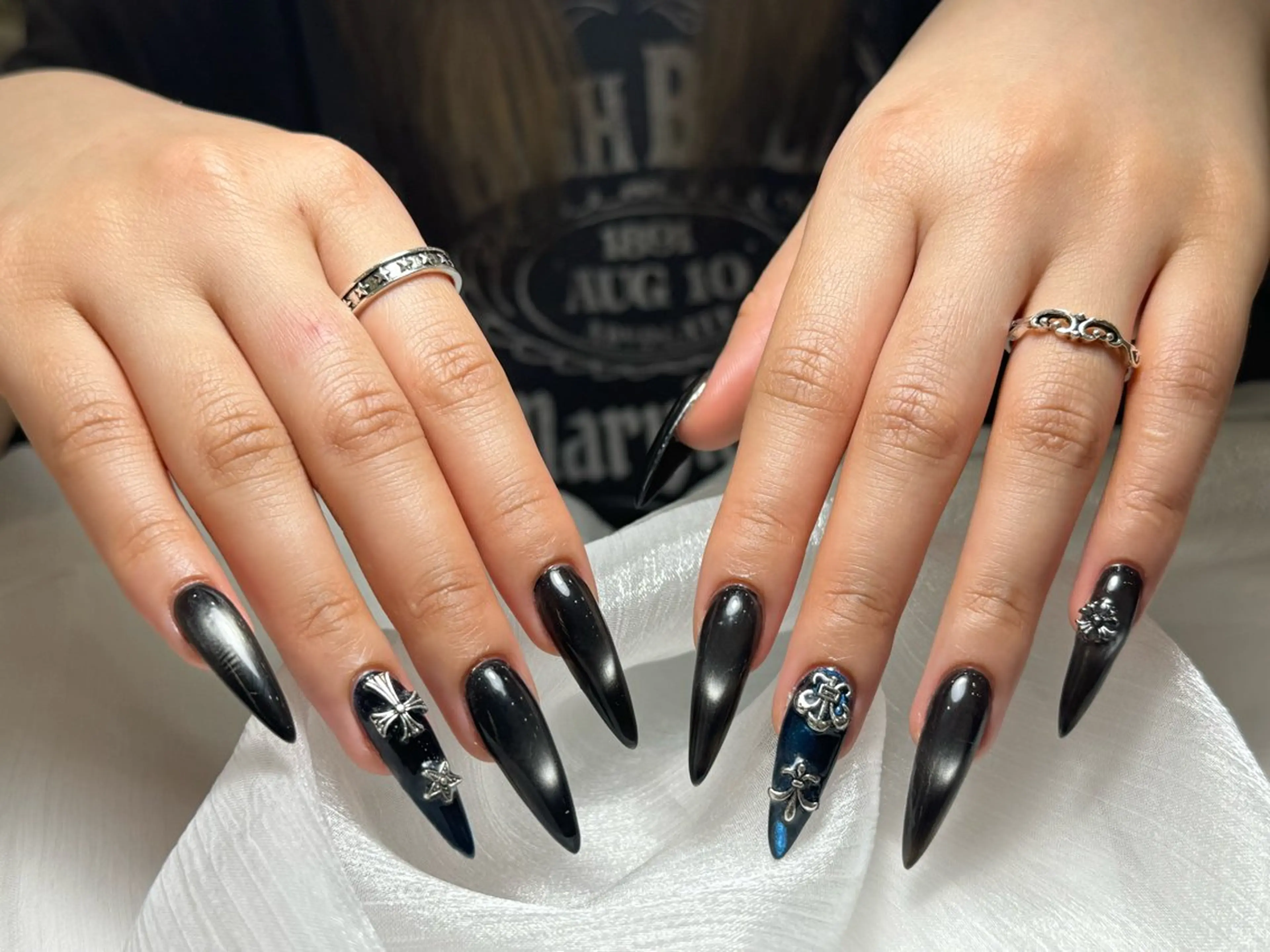 セミロング ティキ Pono Nailsのネイルデザイン