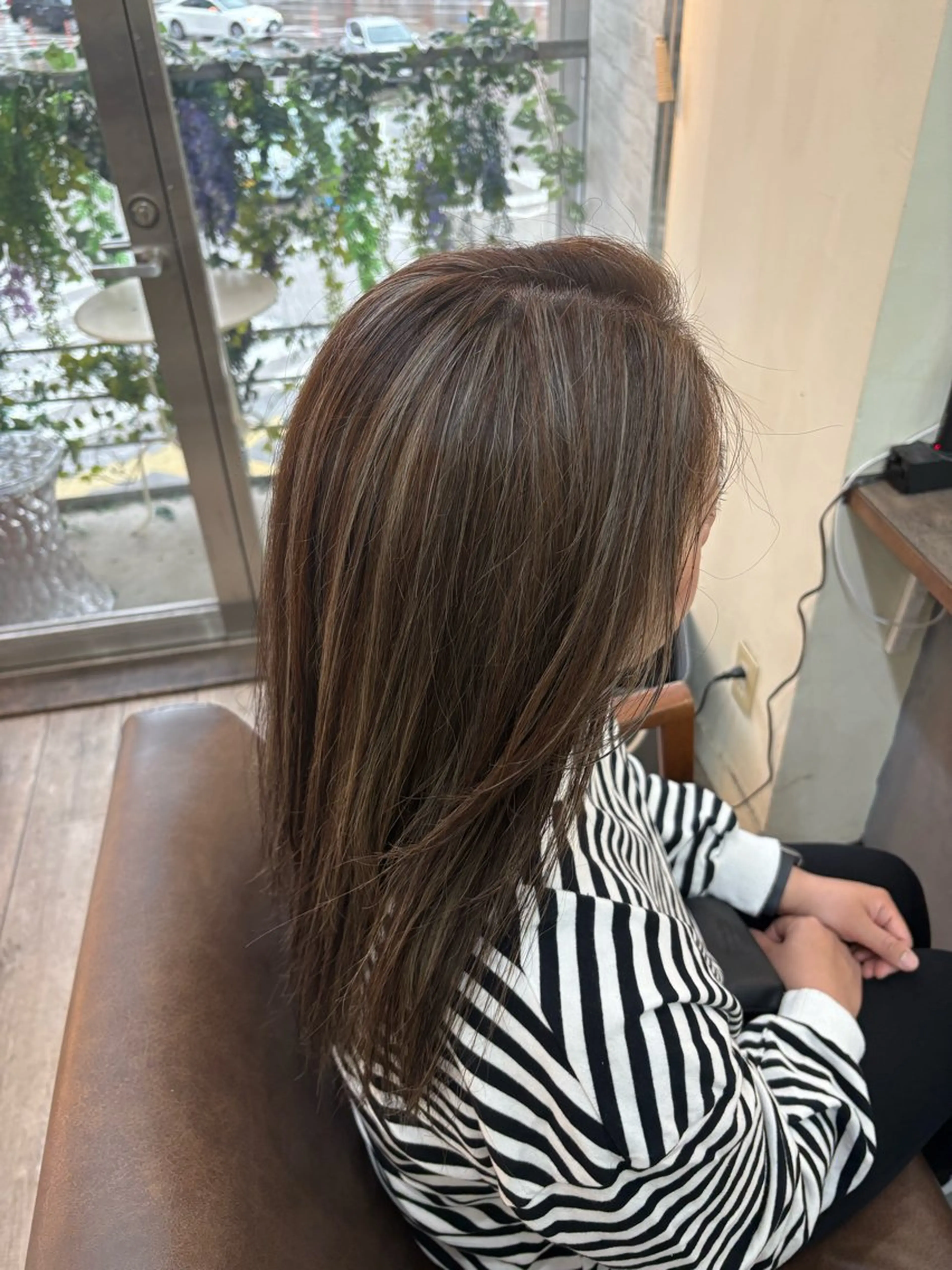 ロング カラー ハイライトカラー ハイライト ヘアカラー WEST OLAND 黒坂佳乃のヘアスタイル