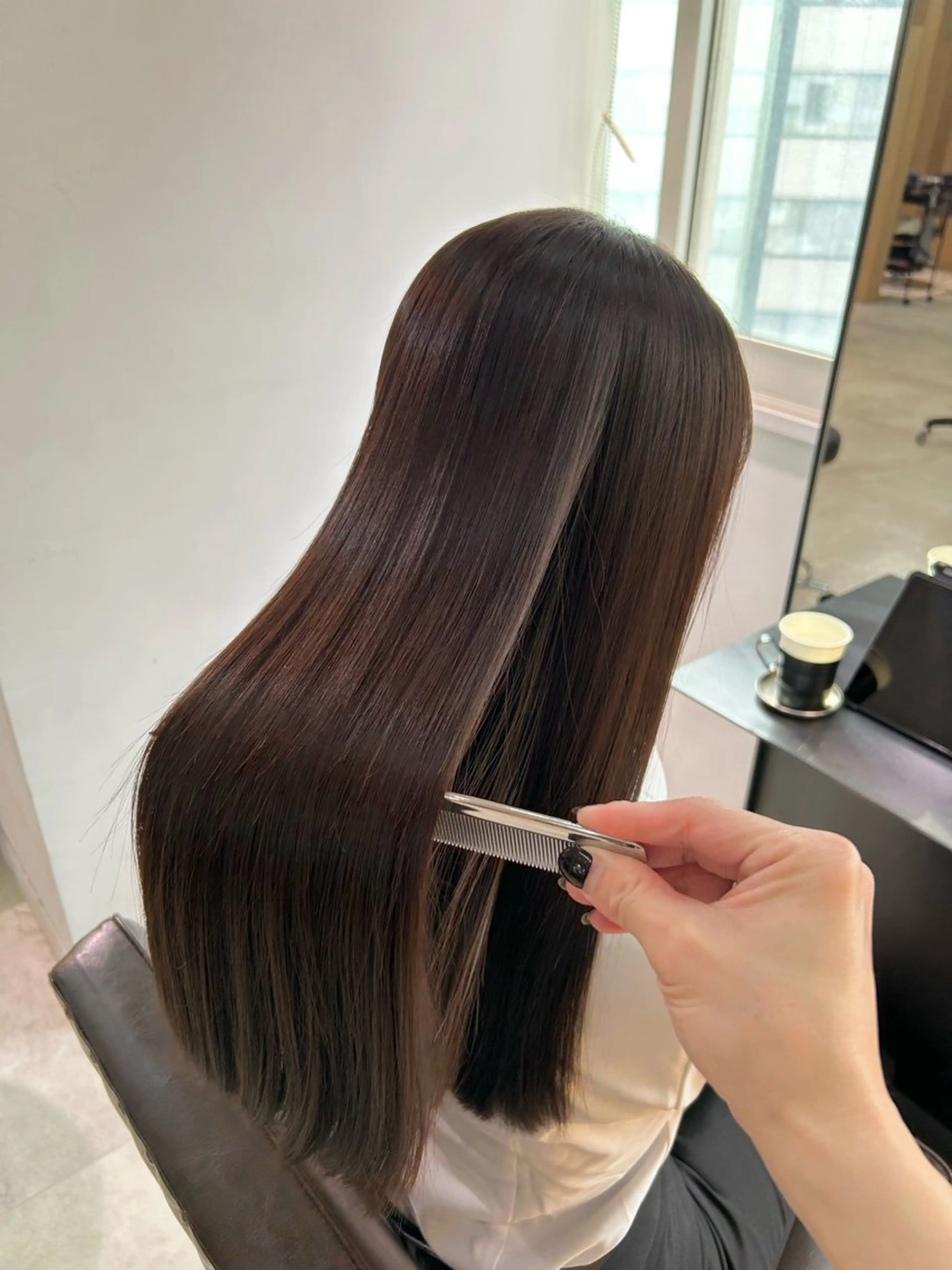 ロング カラー レイヤーカット 縮毛矯正 カット ヘアカラー 縮毛矯正 トリートメント 🩵縮毛矯正  髪質 改善 美髪🩵のヘアスタイル
