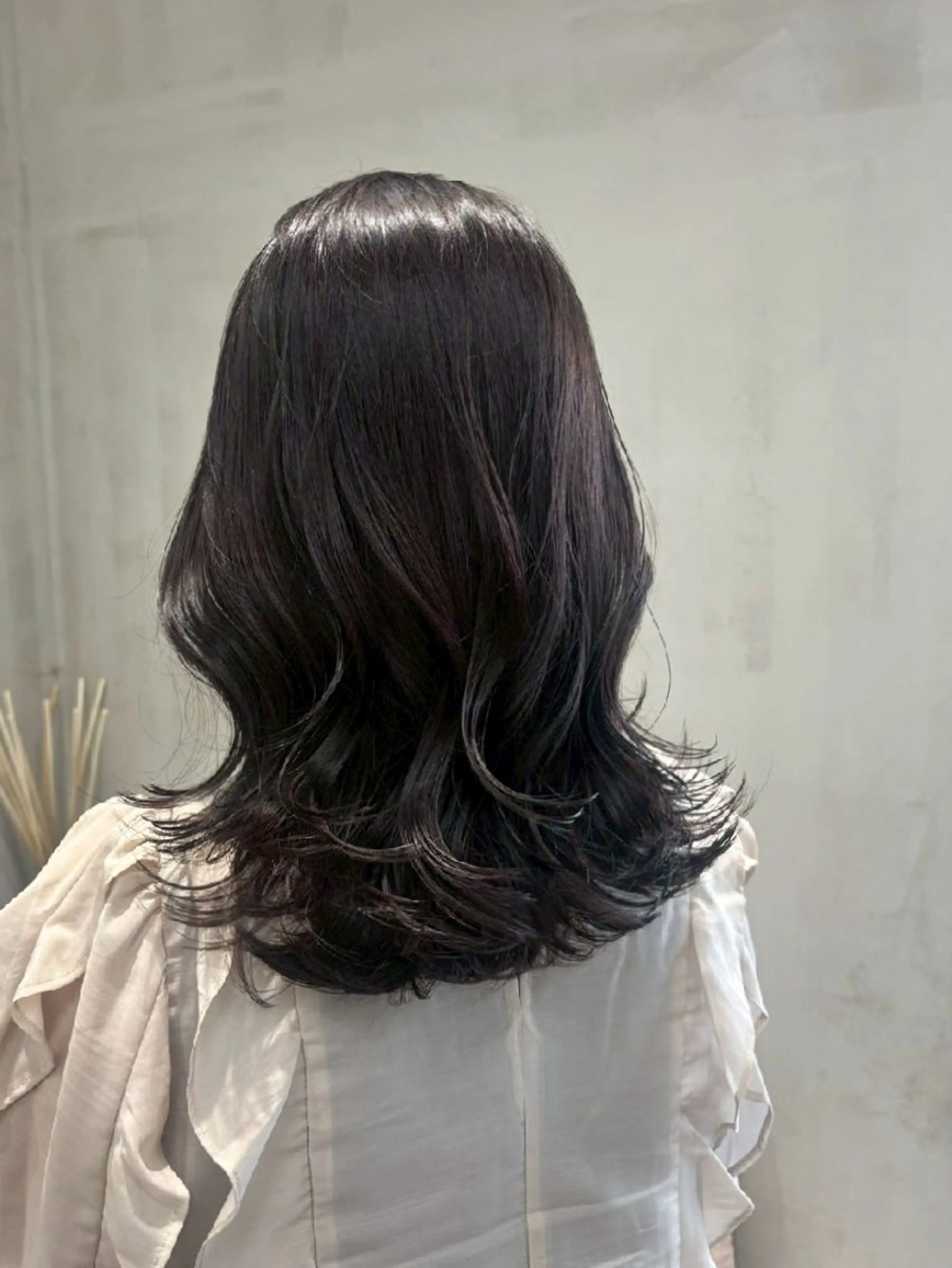 セミロング ヘアカラー ほんま ひろみのヘアスタイル