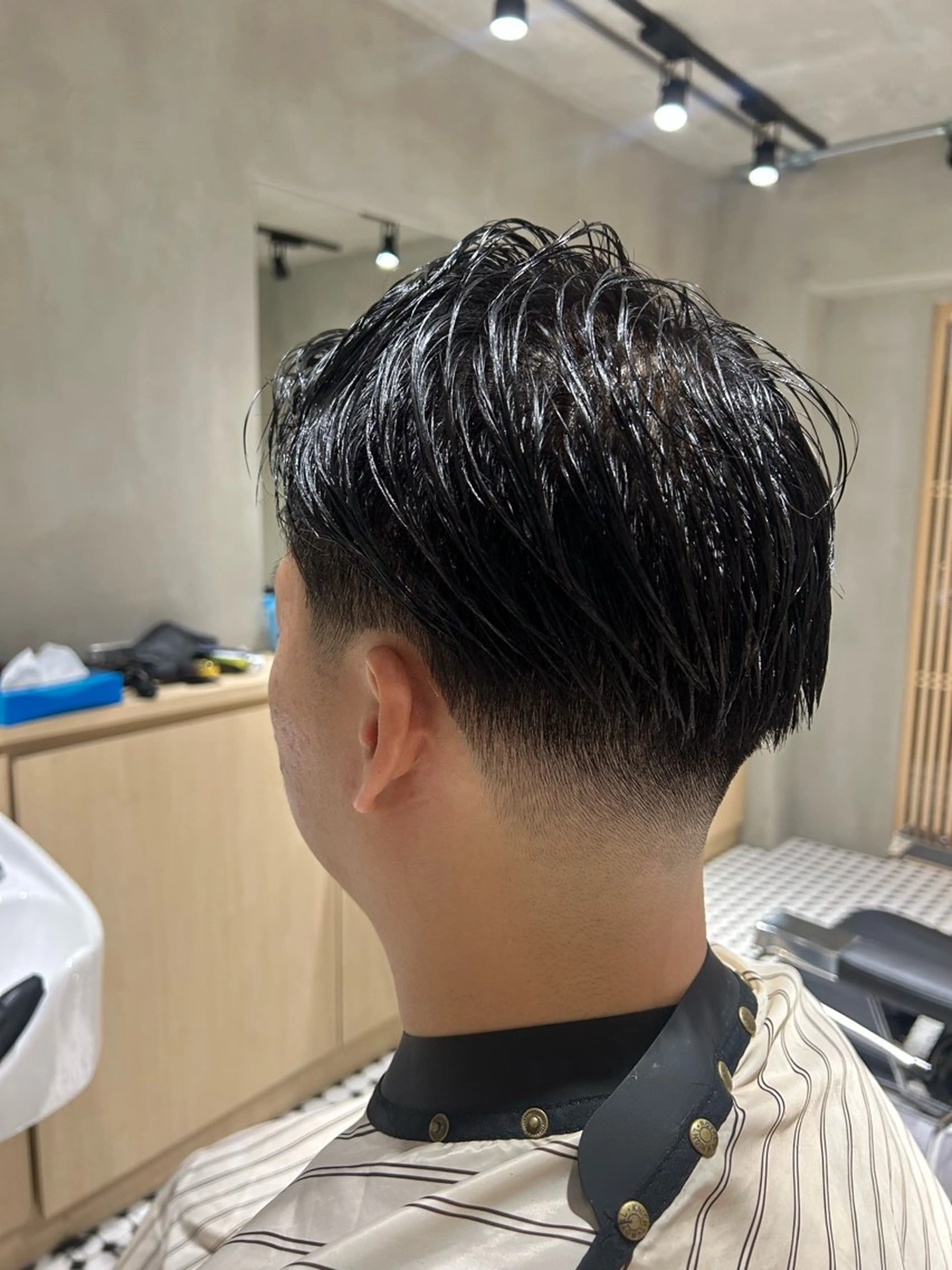 ミディアム メンズ フェードカット 【明大前フェード/ メンズパーマ/岳】のヘアスタイル