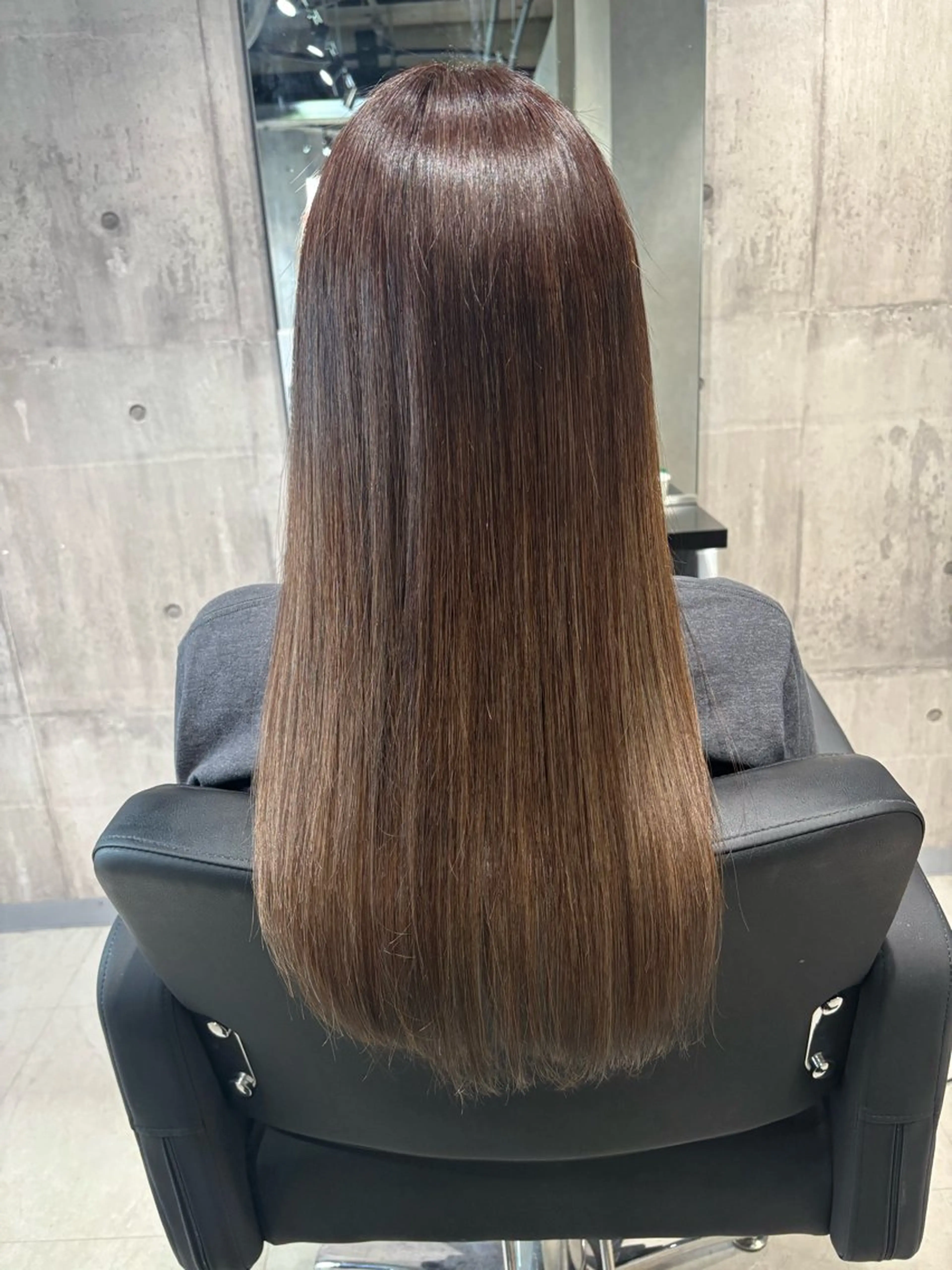 ロング カラー グレージュ 髪質改善 ヘアカラー トリートメント _WHITE / KENTOのヘアスタイル