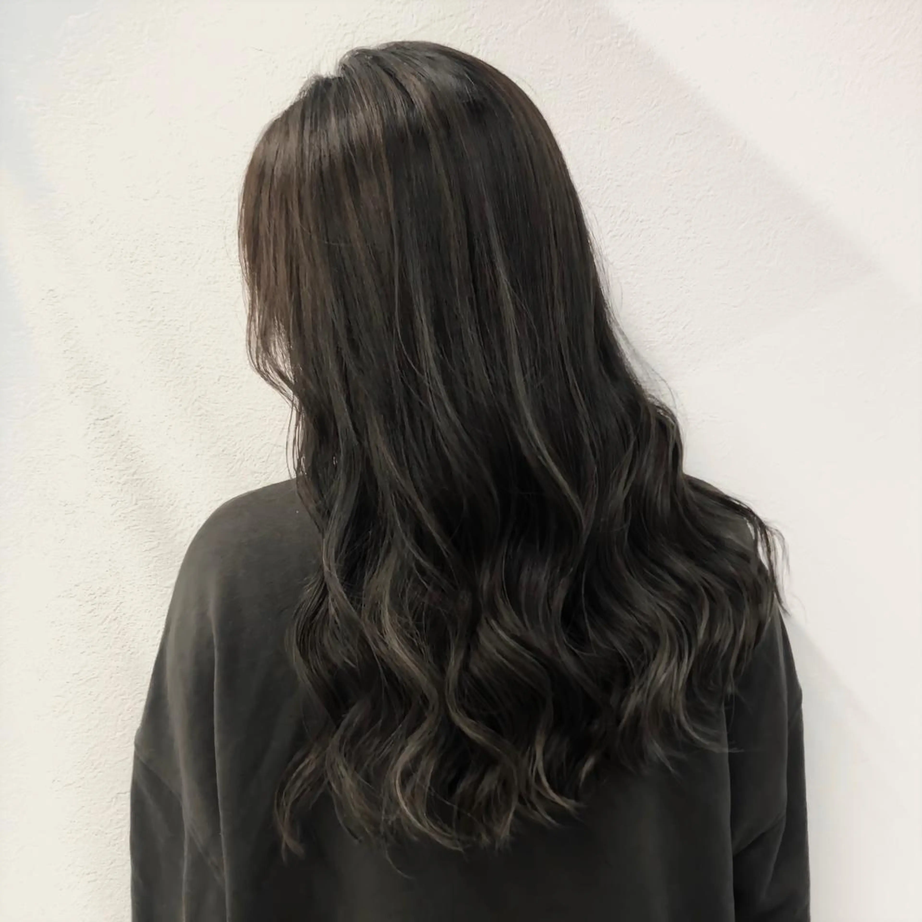 ロング カラー バレイヤージュ グラデーションカラー ハイライトカラー ハイトーンカラー ハイライト 𝐍𝐄𝐎 𝐉𝐔𝐑𝐈のネイルデザイン