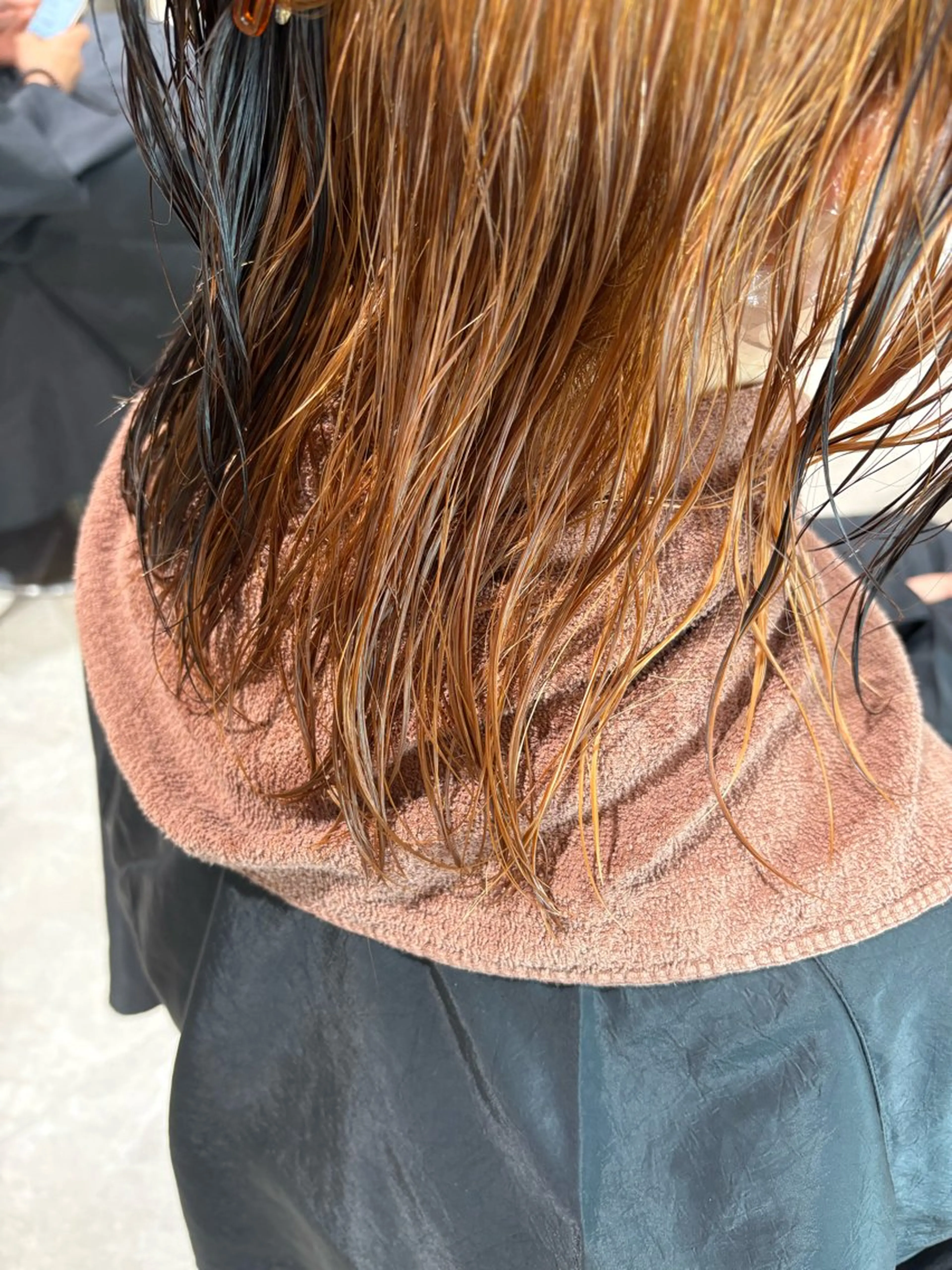 セミロング カラー ブリーチ イルミナカラー ブリーチなしカラー カット ヘアカラー トリートメント 【透明感カラー】/ 【レイヤー】保坂拓也のヘアスタイル