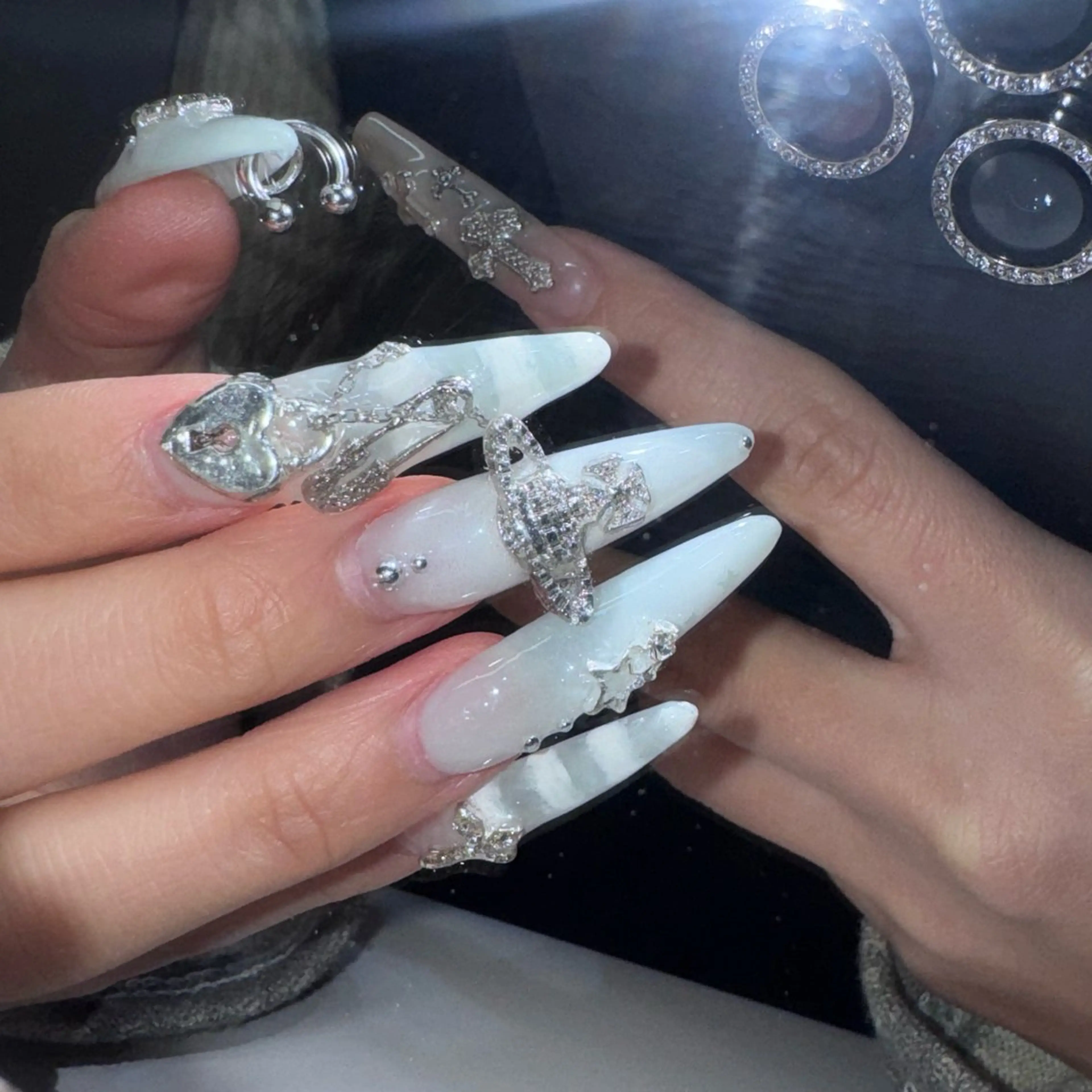 ネイル NOLIMIT shihoのネイルデザイン