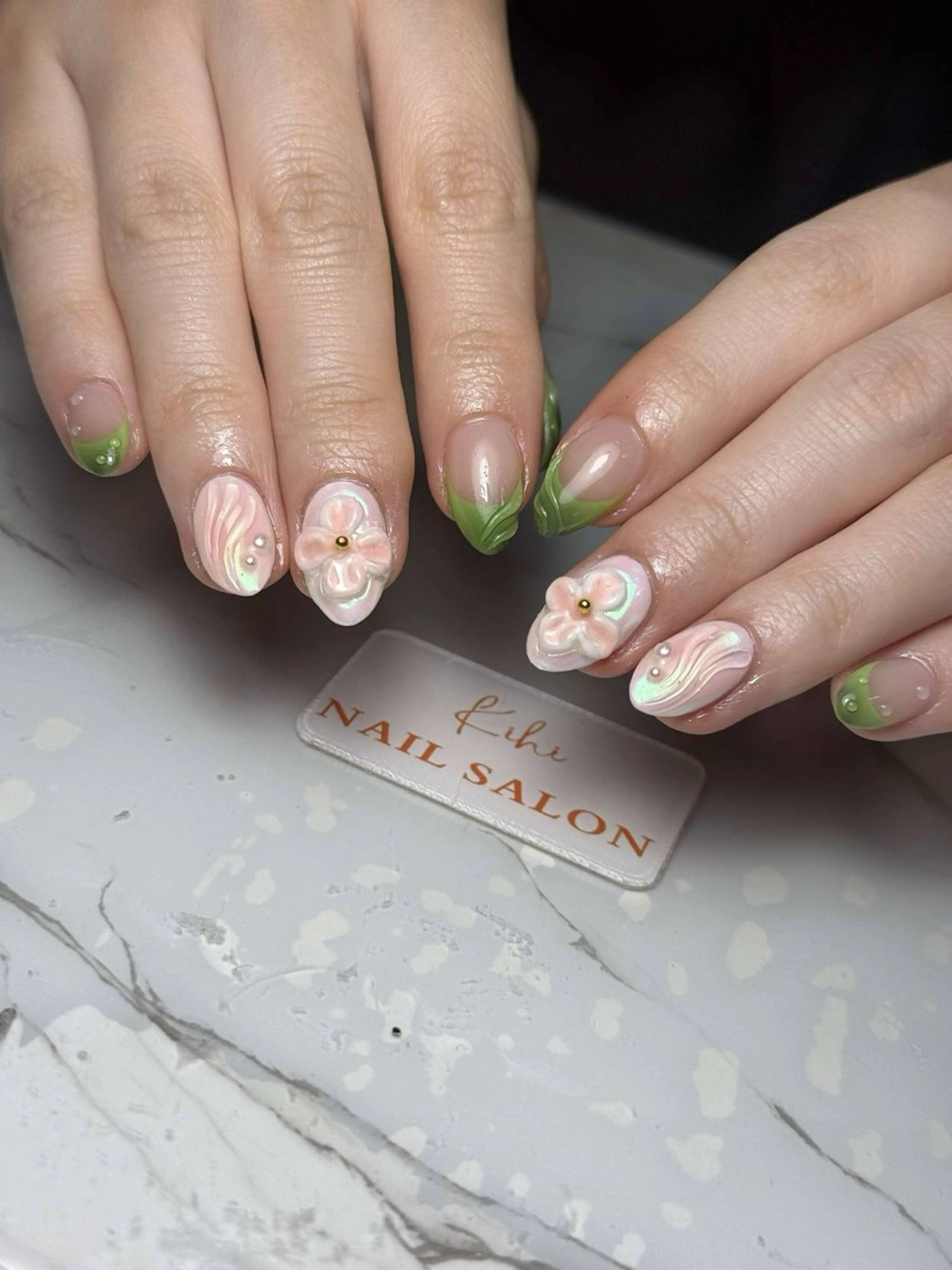 ネイル アートネイル フレンチネイル ジェルネイル グラデーション 韓国ネイル ハンドネイル 💕鈴木ユリ パラジェル/オフ無料のネイルデザイン