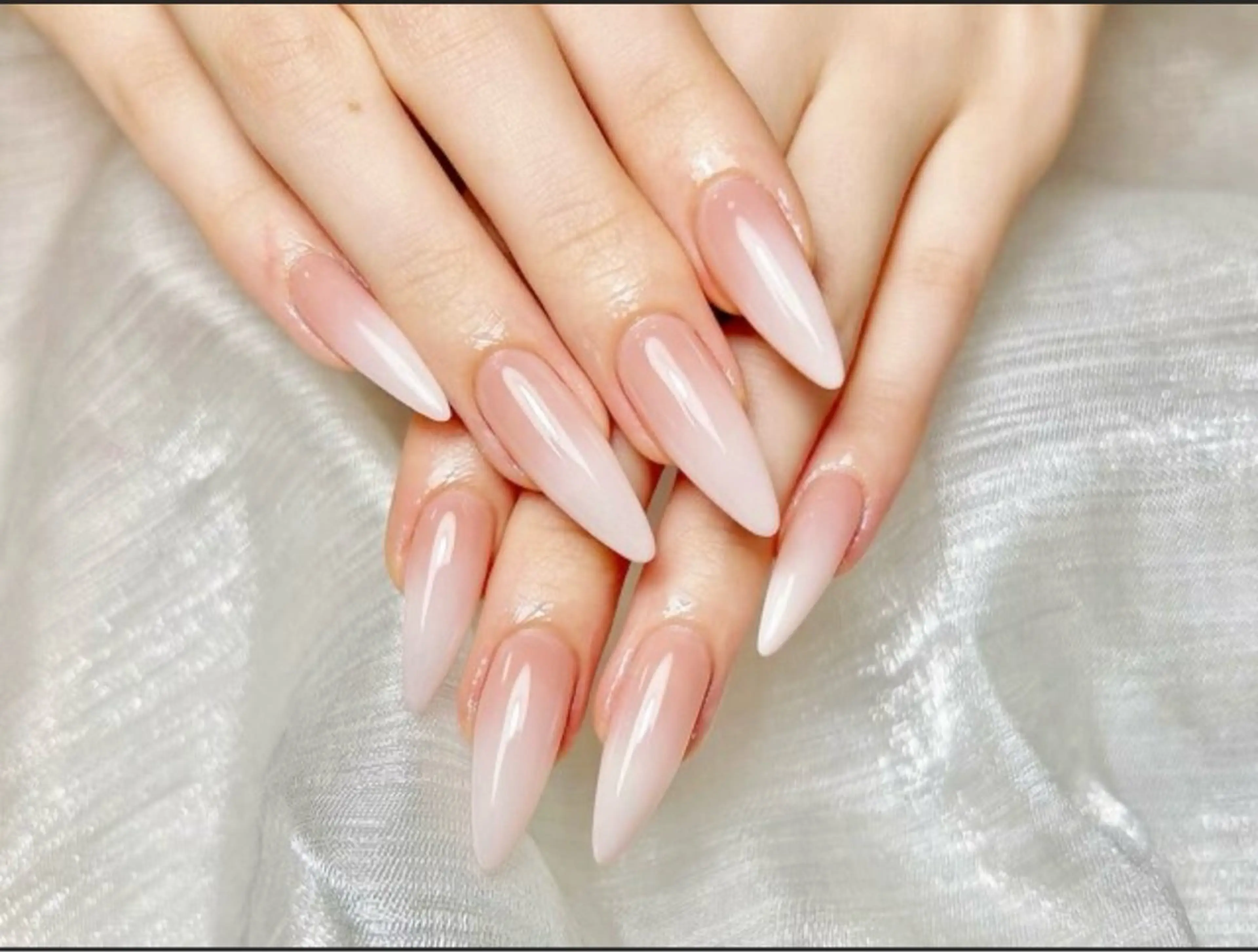 ネイル ハンドネイル ハンドケア 🦋 MiKi 🦋 ネイルサロンのネイルデザイン