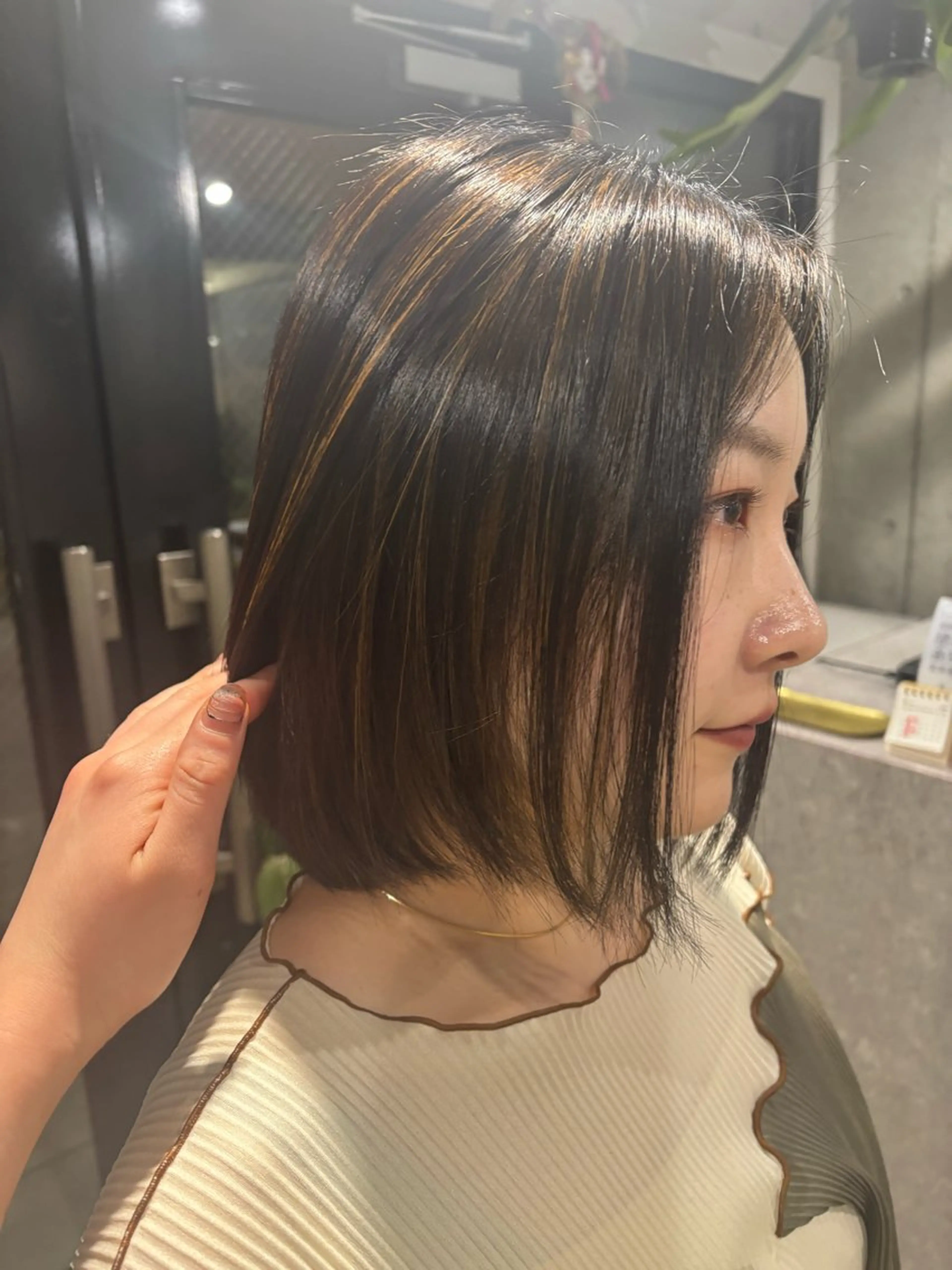 ミディアム カラー ブリーチ ハイライトカラー ブリーチなしカラー ハイライト デザインカラー みさのヘアスタイル