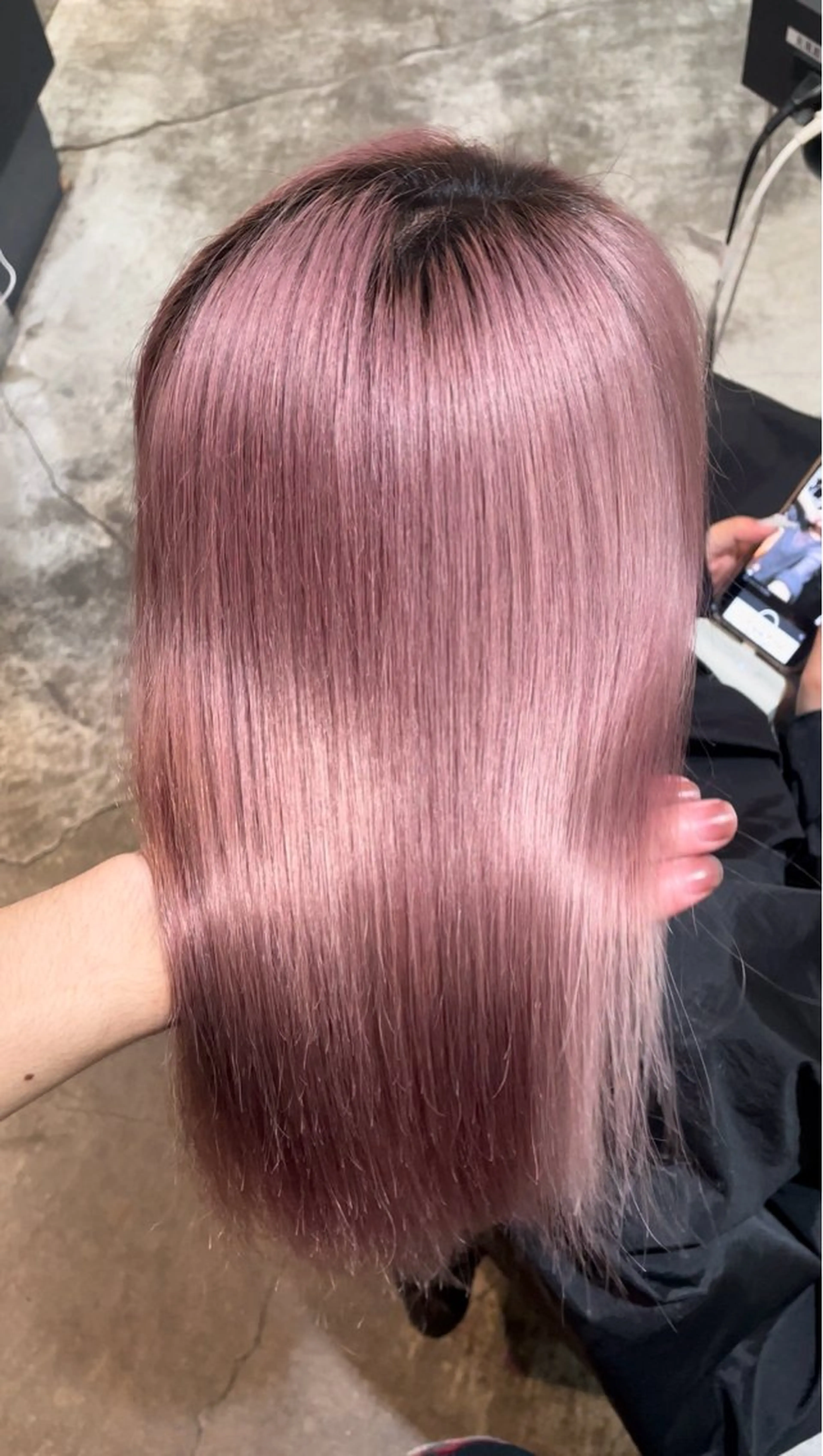 カラー ピンクカラー ヘアカラー WELLY  TOKYO所属・🌈レイヤーカット/ ハイトーン🌈タクマのヘアスタイル