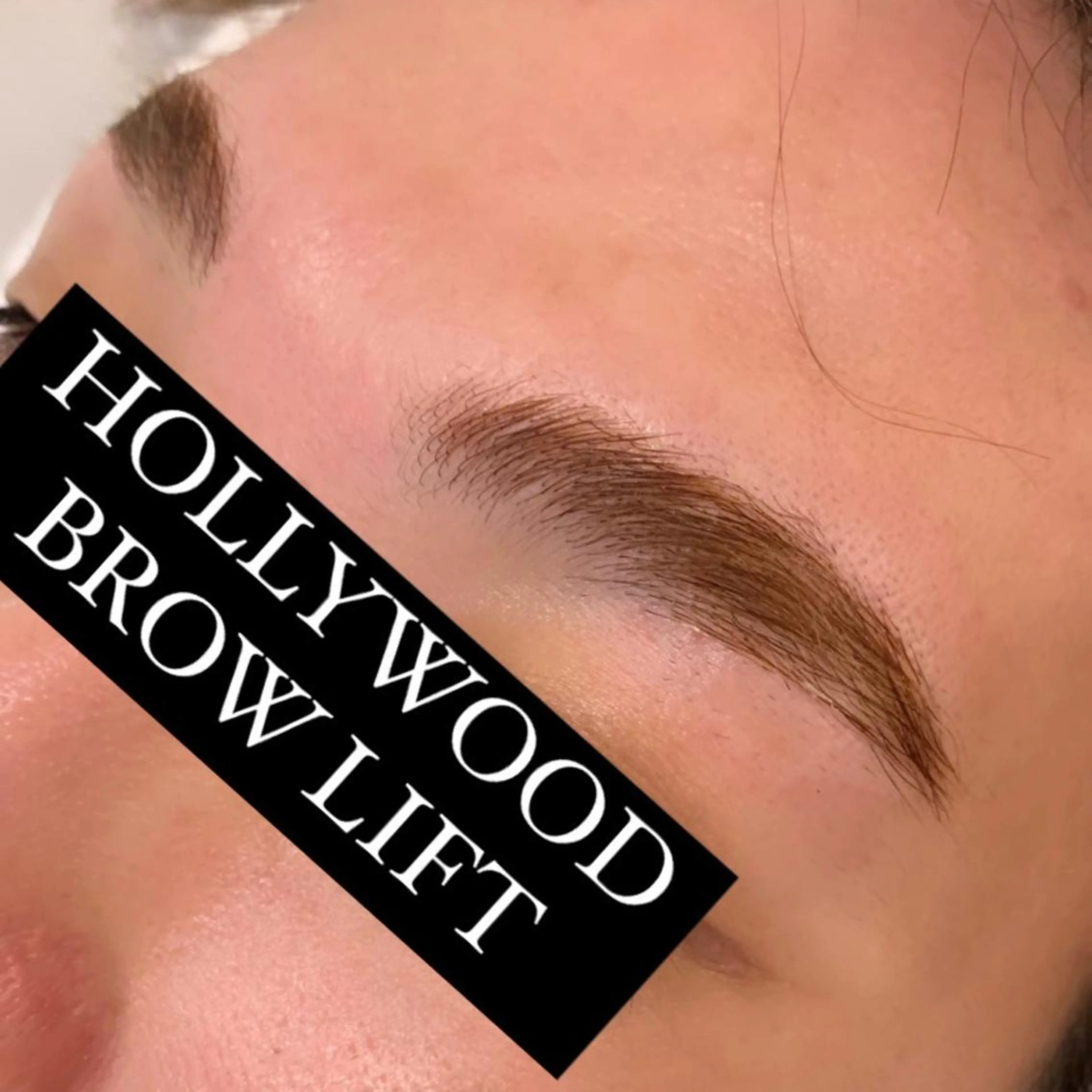 アイブロウ ハリウッドブロウリフト メンズアイブロウ ui nailのネイルデザイン