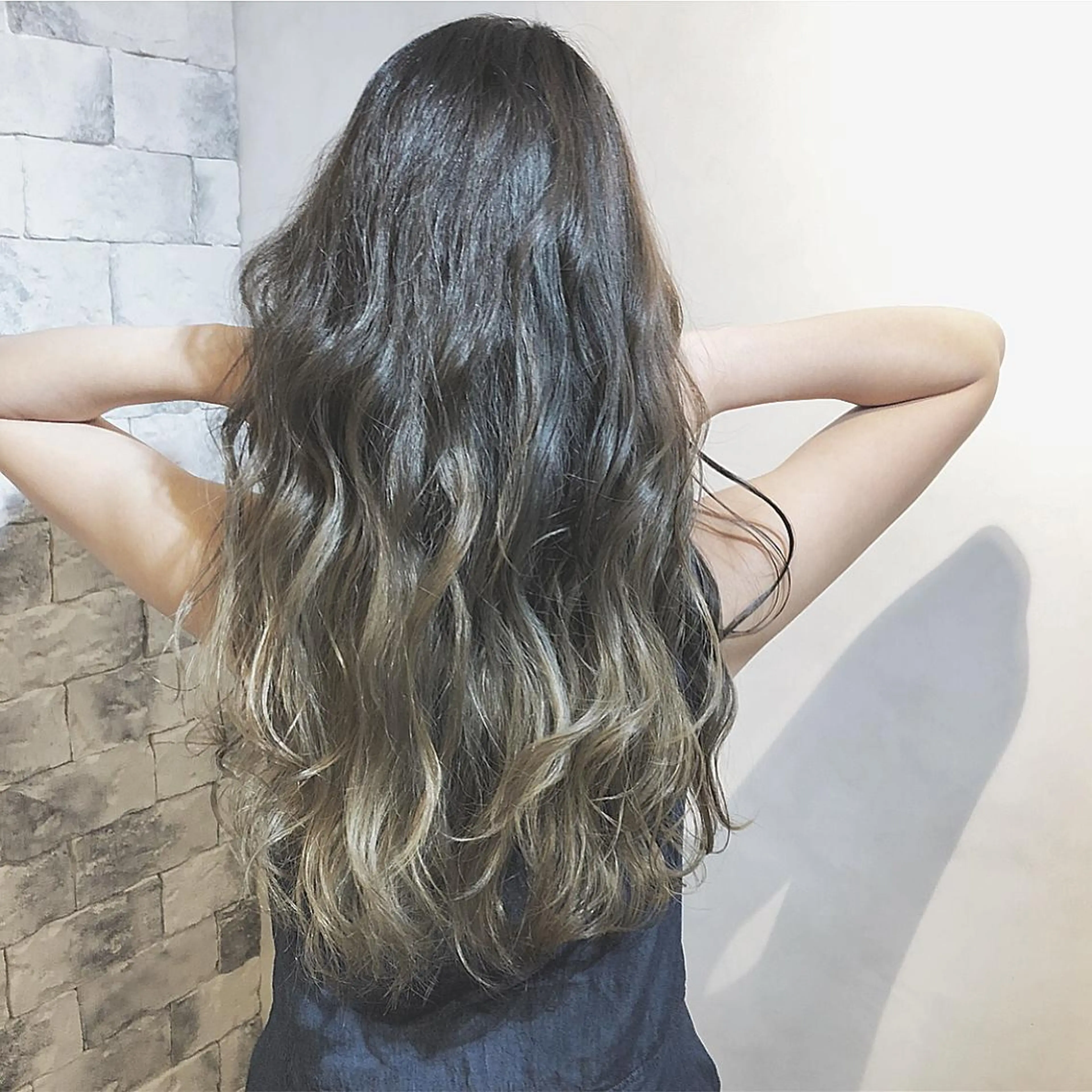 ロング カラー ヘアアレンジ ブリーチ ケアブリーチ グラデーションカラー ハイライトカラー ハイライト 綺麗な髪質にしたい方 限定🌈清水　祥のヘアスタイル