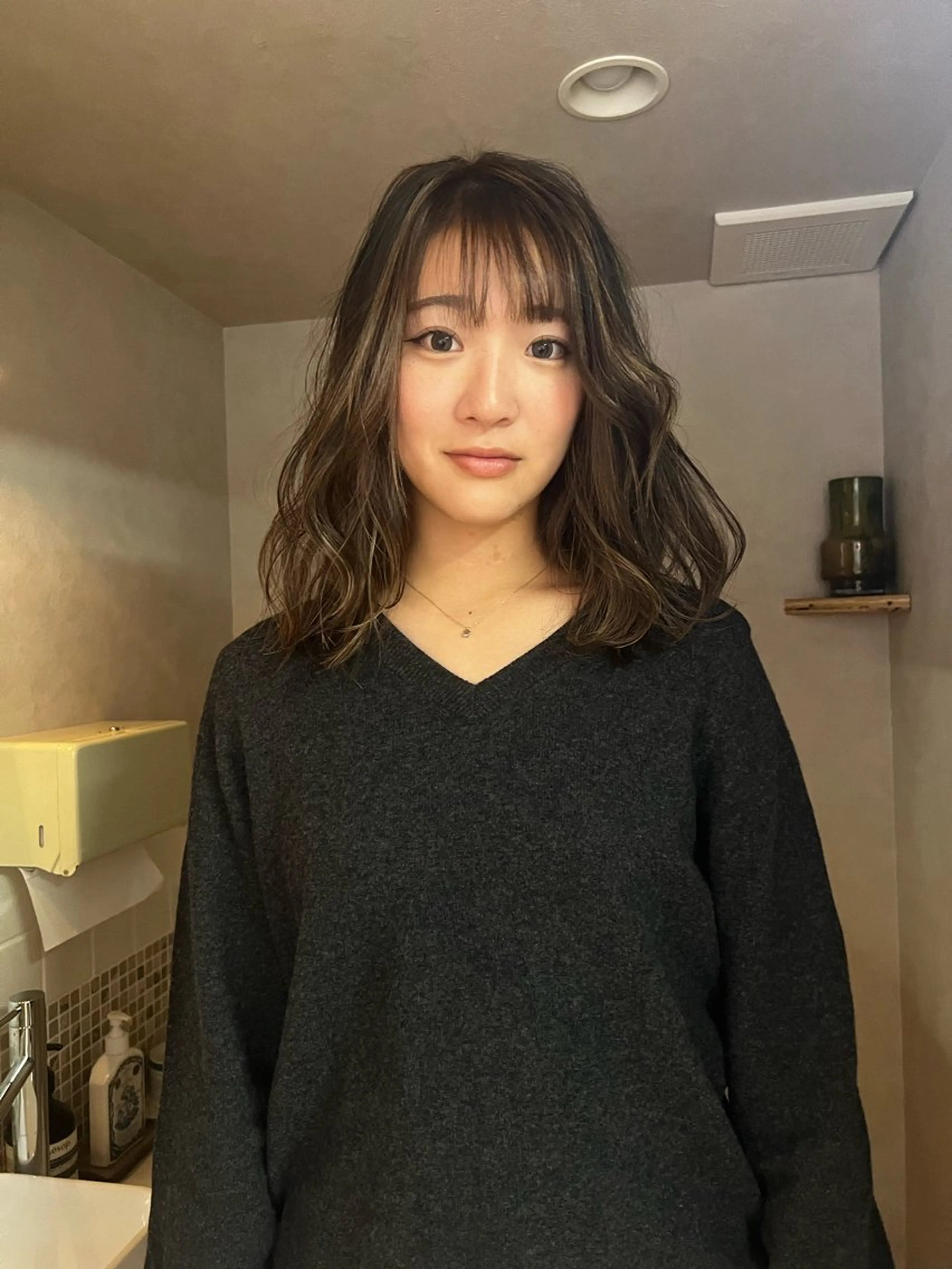 セミロング カラー nishido ハイライト/パーマのヘアスタイル