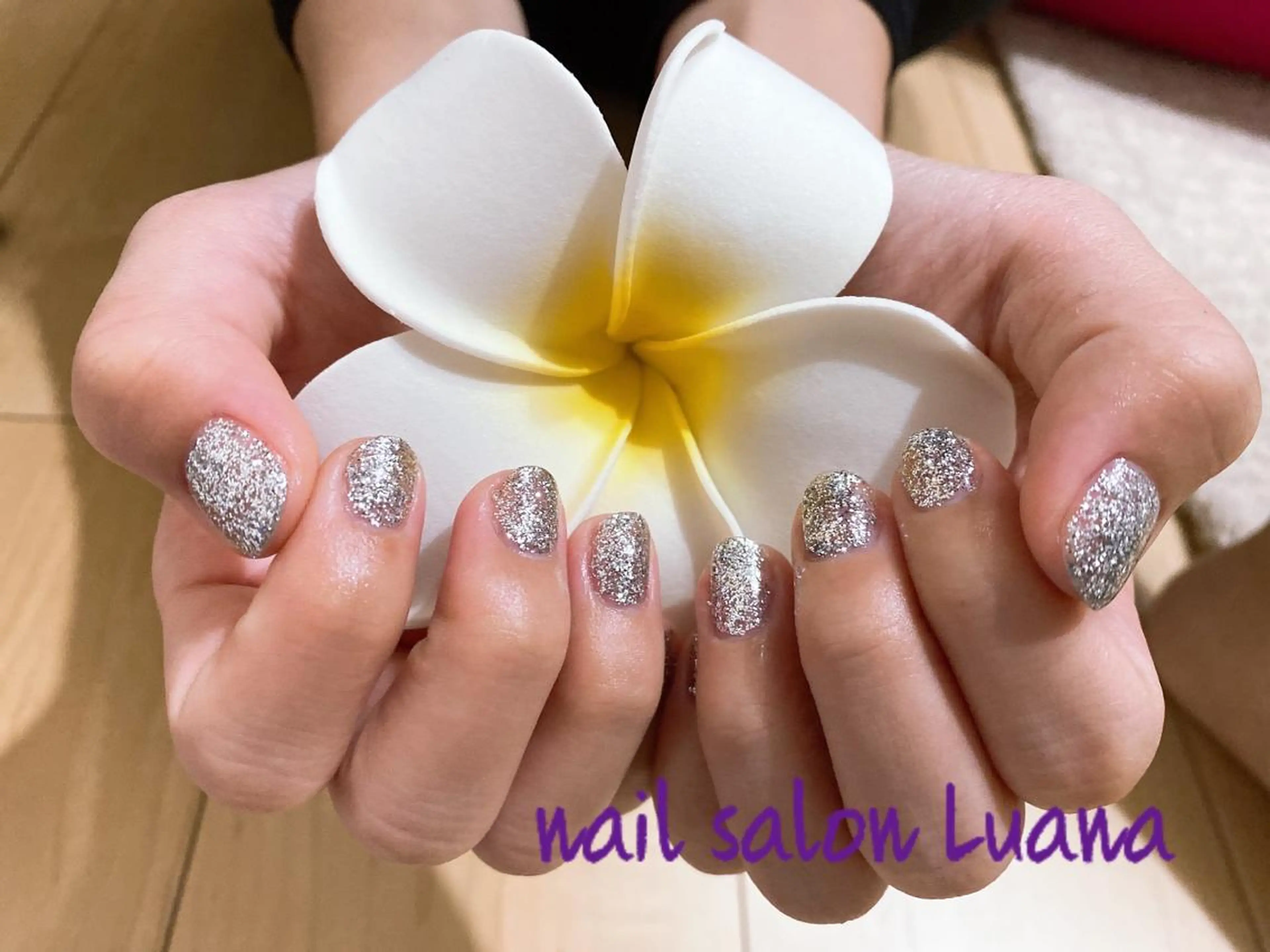 ネイル キラキラネイル ワンカラーネイル nail salon Luanaのネイルデザイン