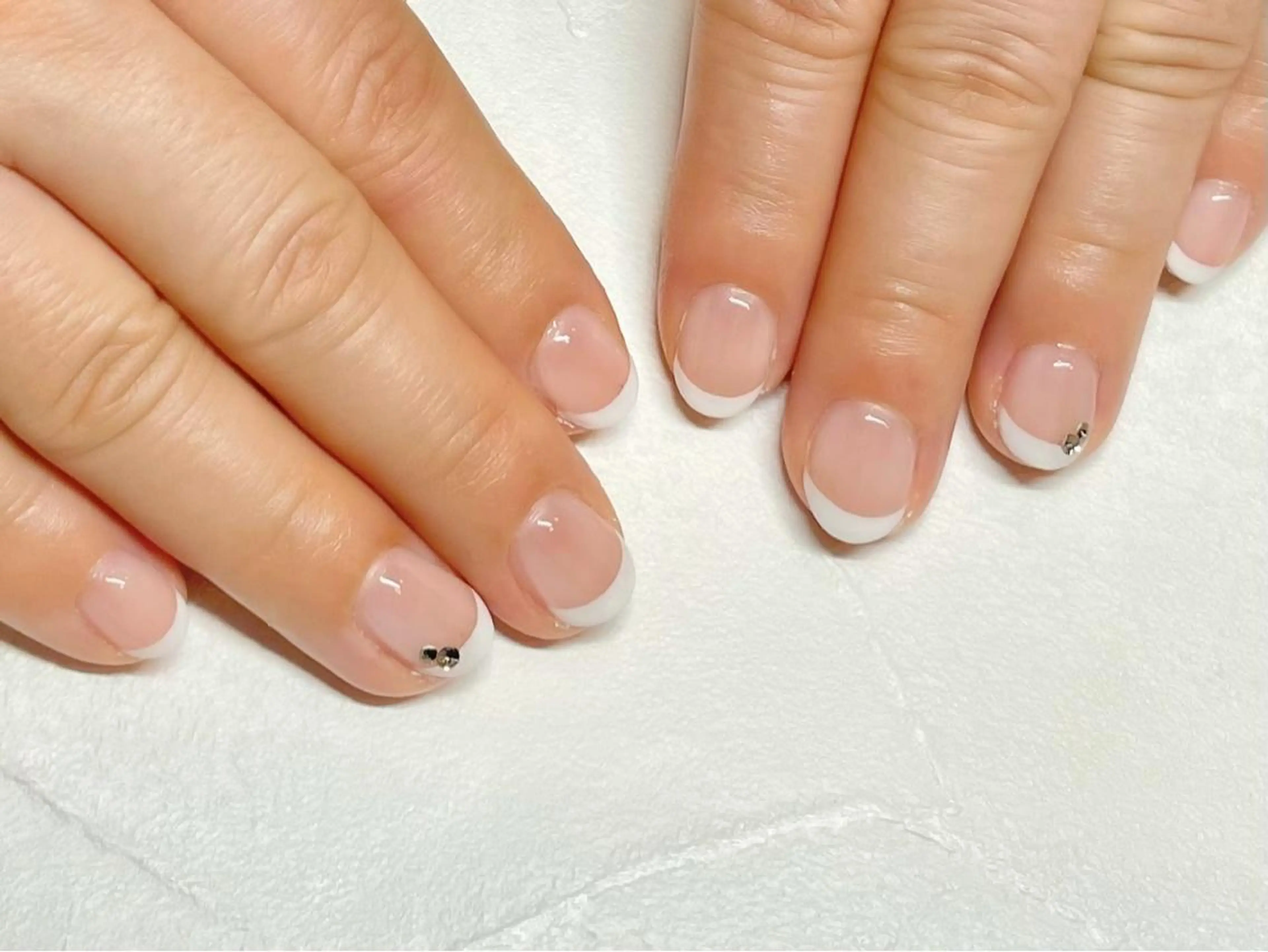 ネイル フレンチネイル ささき れいなのネイルデザイン