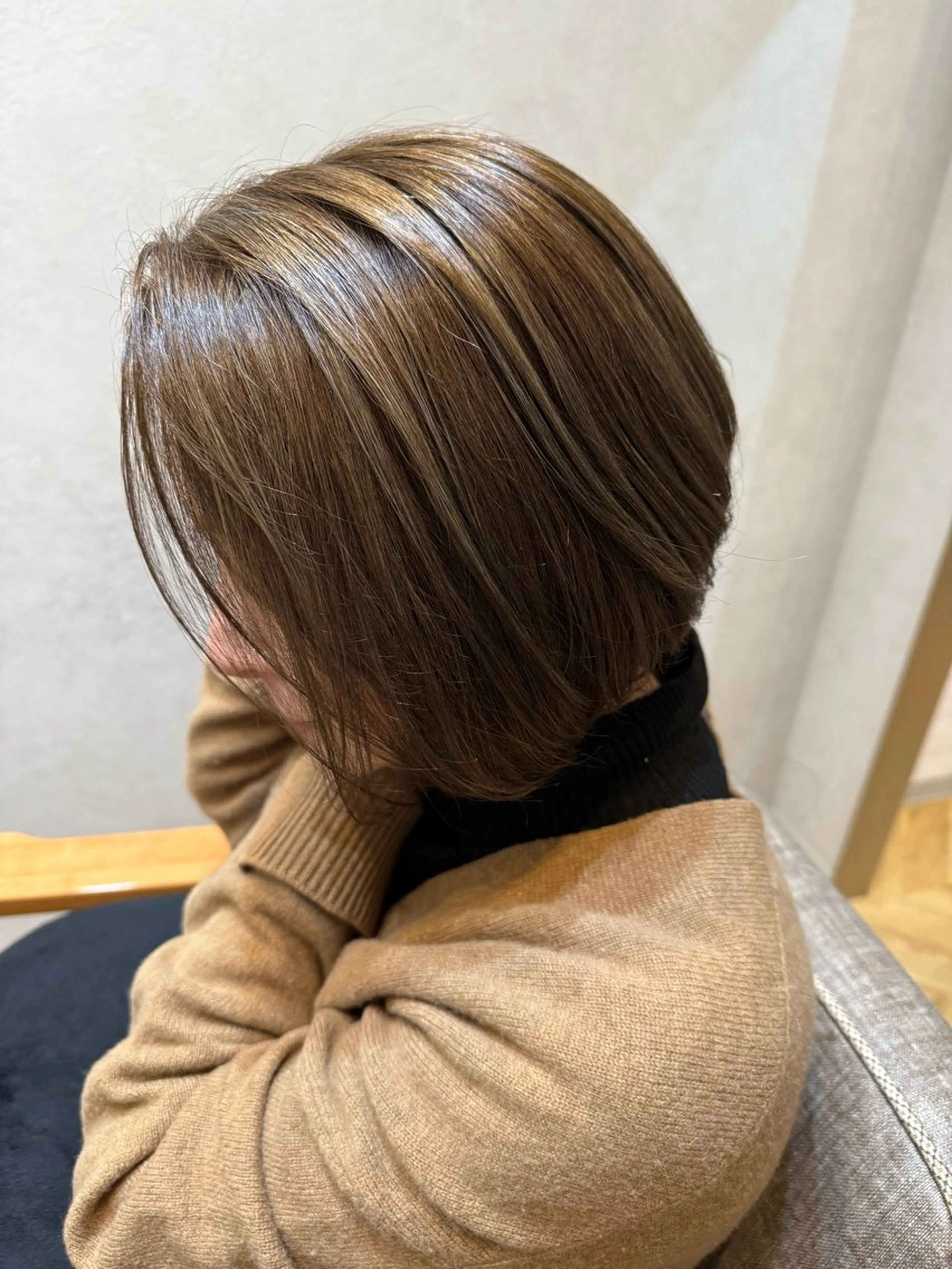 ショート ハイライト ヘアカラー newi まーぼーのヘアスタイル