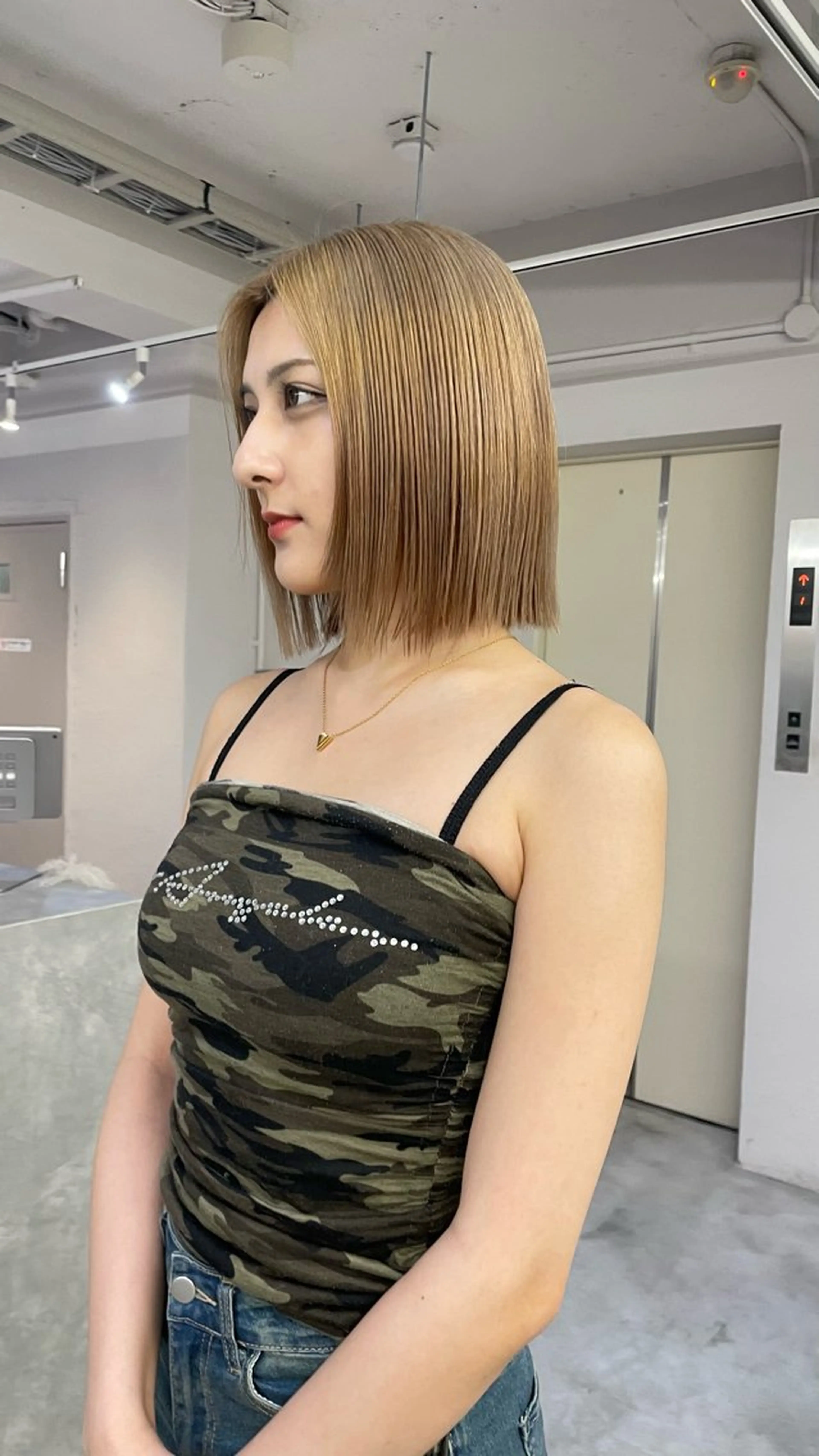 ミディアム ヘアカラー ブリーチ/ゆうと /ハイトーンのヘアスタイル