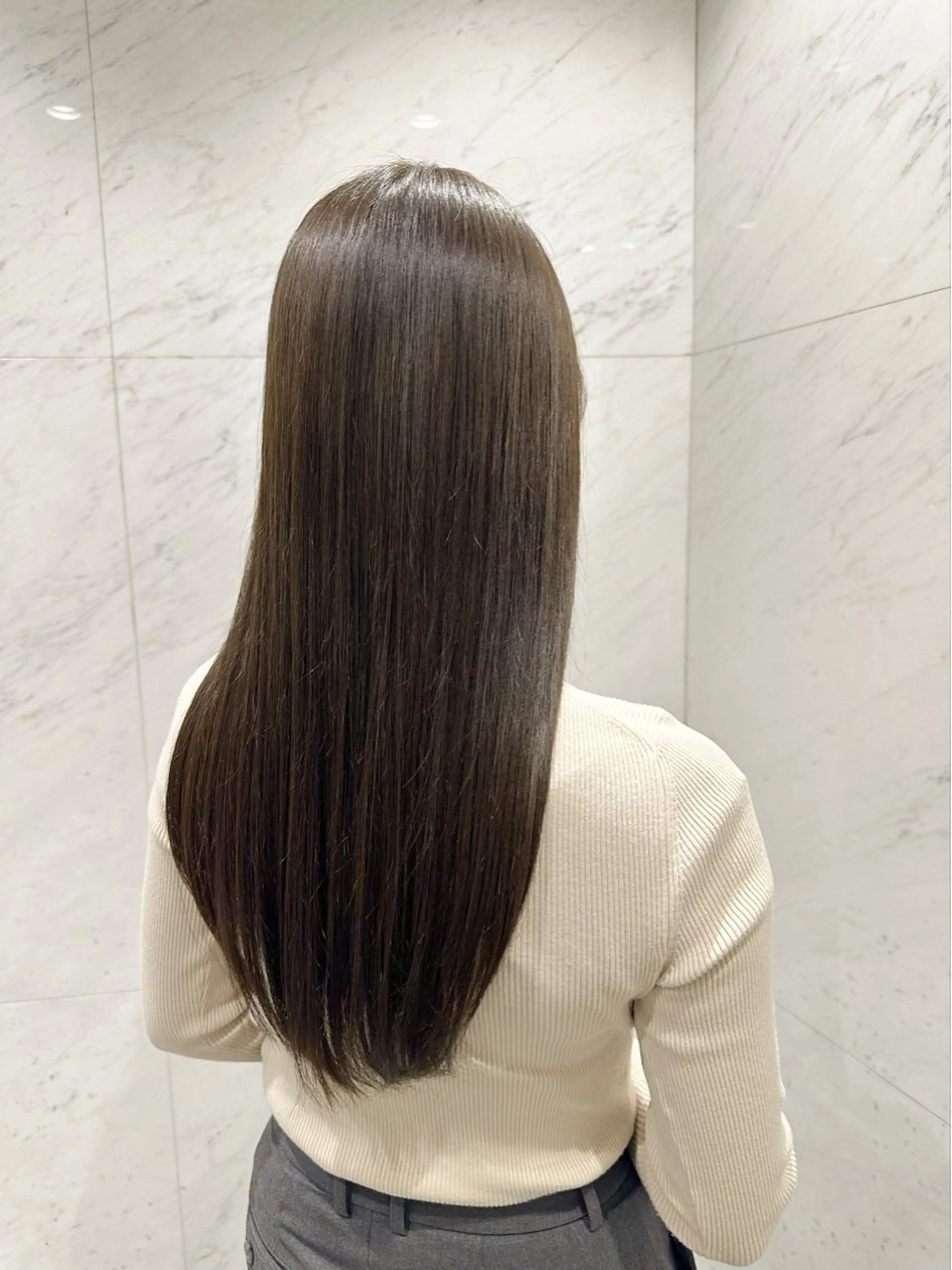 ロング カラー カット ヘアカラー トリートメント 古田 昂也のヘアスタイル