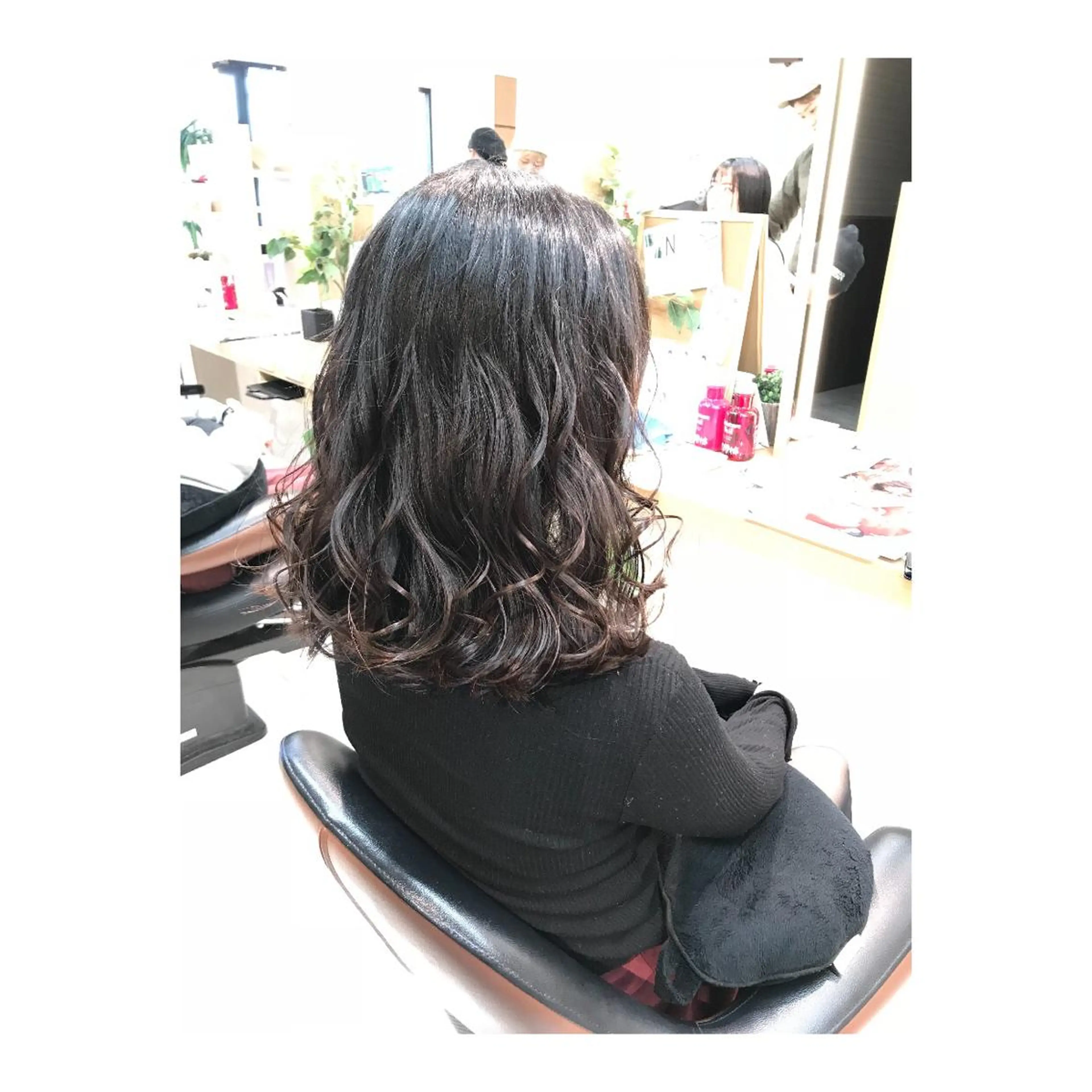 ミディアム カラー パーマ 岡本 拓朗のヘアスタイル