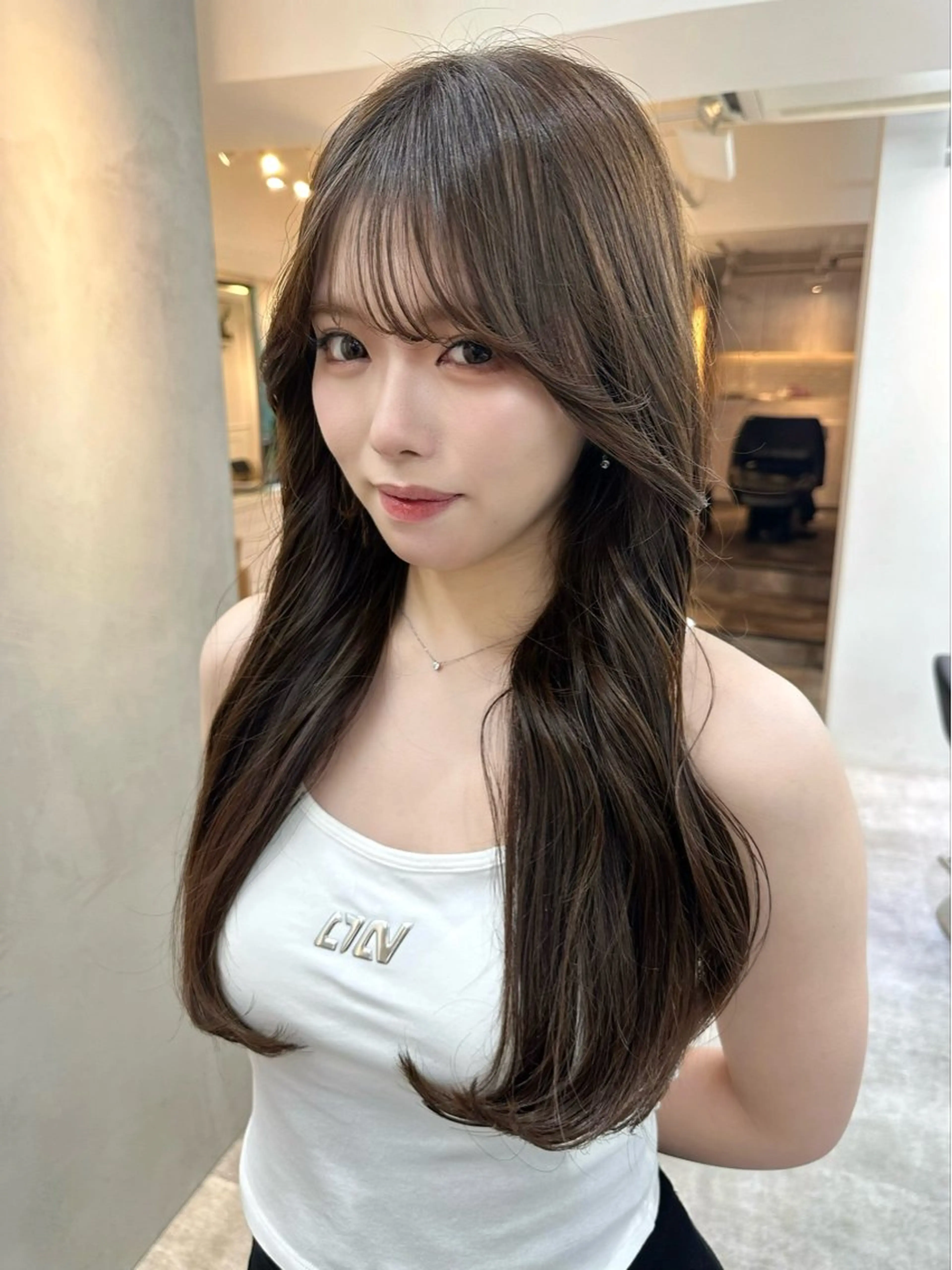 ロング カラー ミディアムレイヤー 添田晃基のヘアスタイル