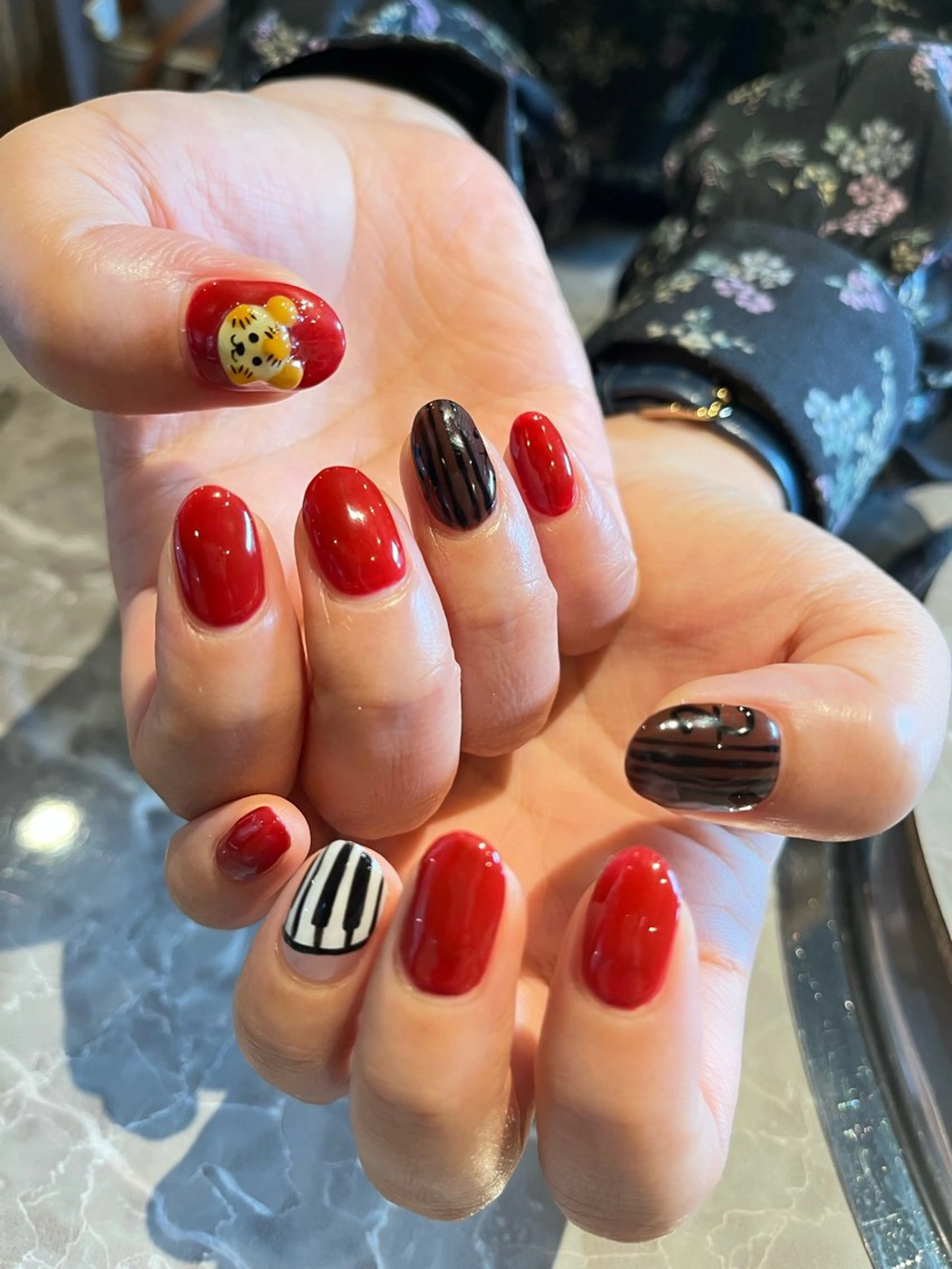 ネイル ハンドネイル shark_nail Aのネイルデザイン