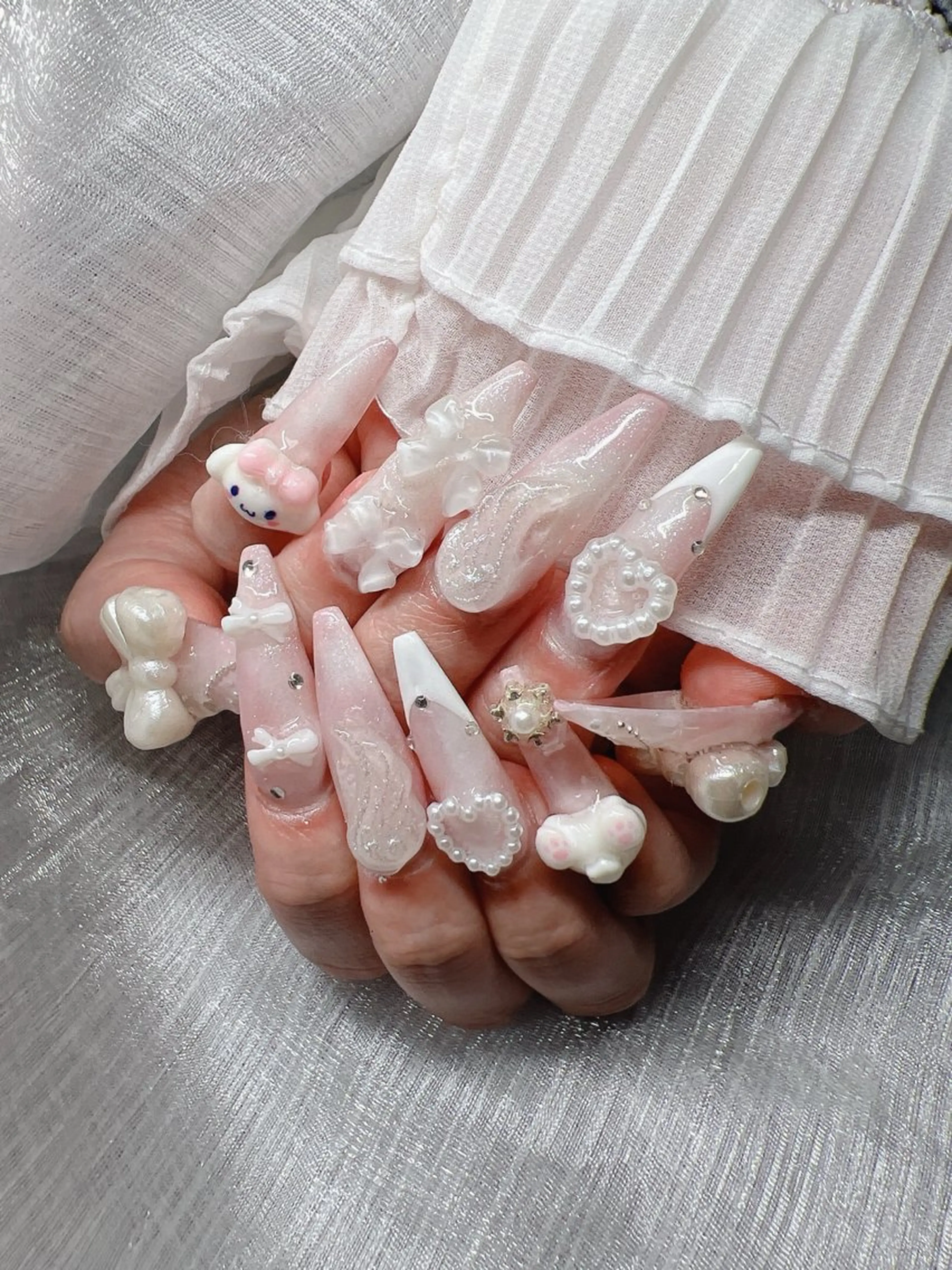 ネイル 長さ出し グラデーション 卒業式 キラキラネイル マグネットネイル ハンドネイル Lee Nailsのネイルデザイン