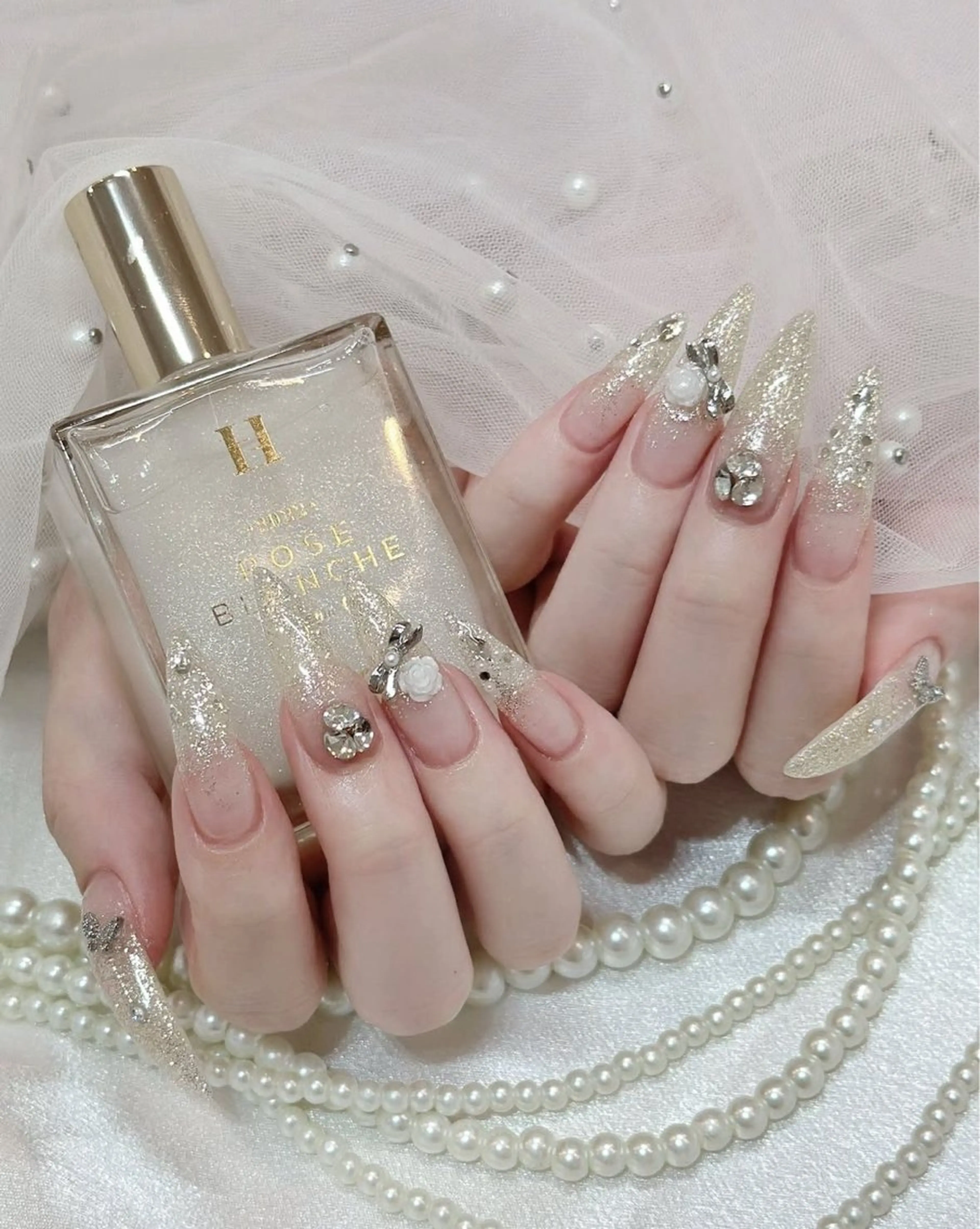 ネイル フレンチネイル キラキラネイル 韓国ネイル シンプルネイル ワンホンネイル ハンドネイル MEI Nailのネイルデザイン