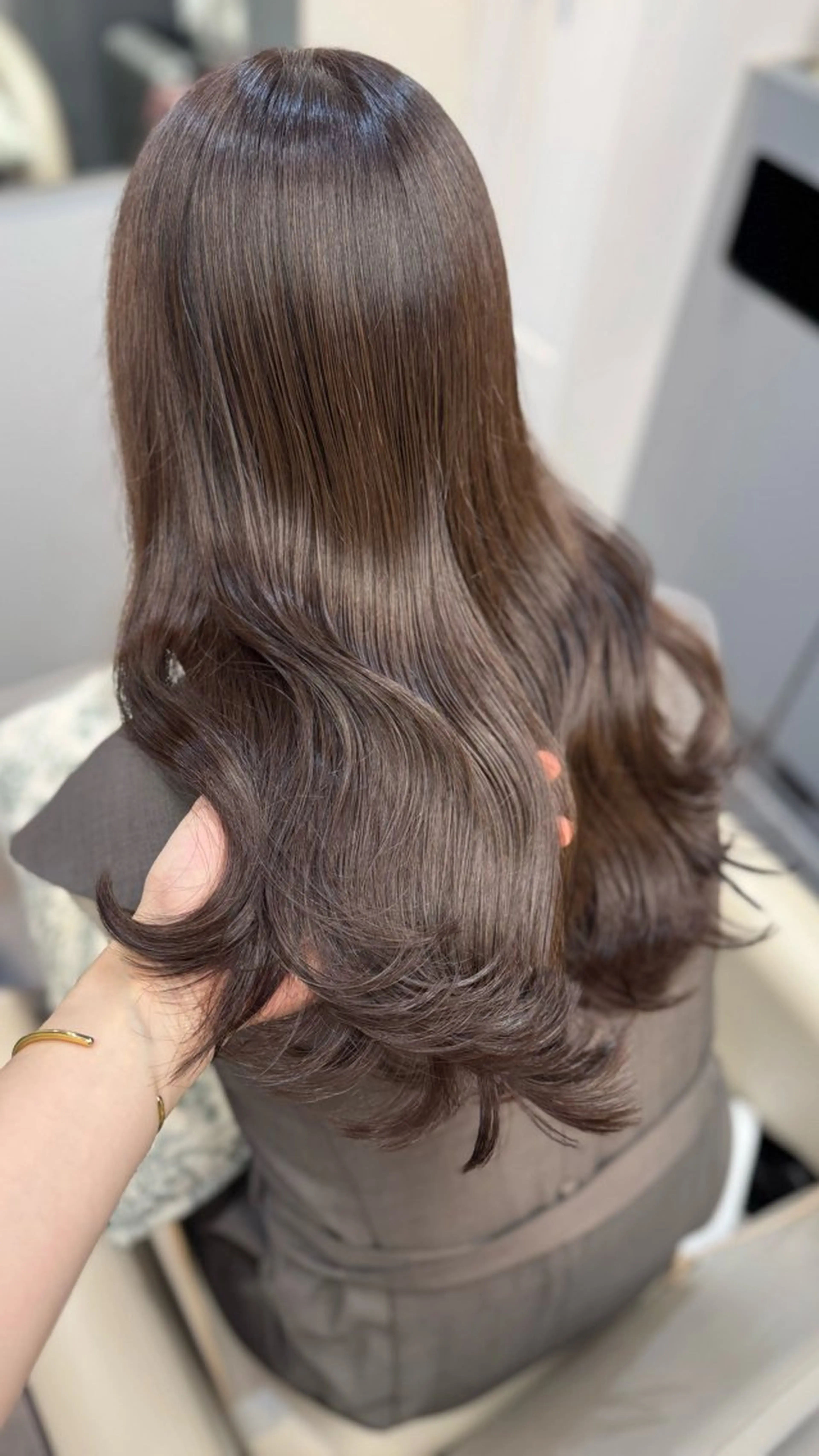 ロング チョコレートブラウン レイヤーカット✂︎池 袋個室サロンkumaのヘアスタイル