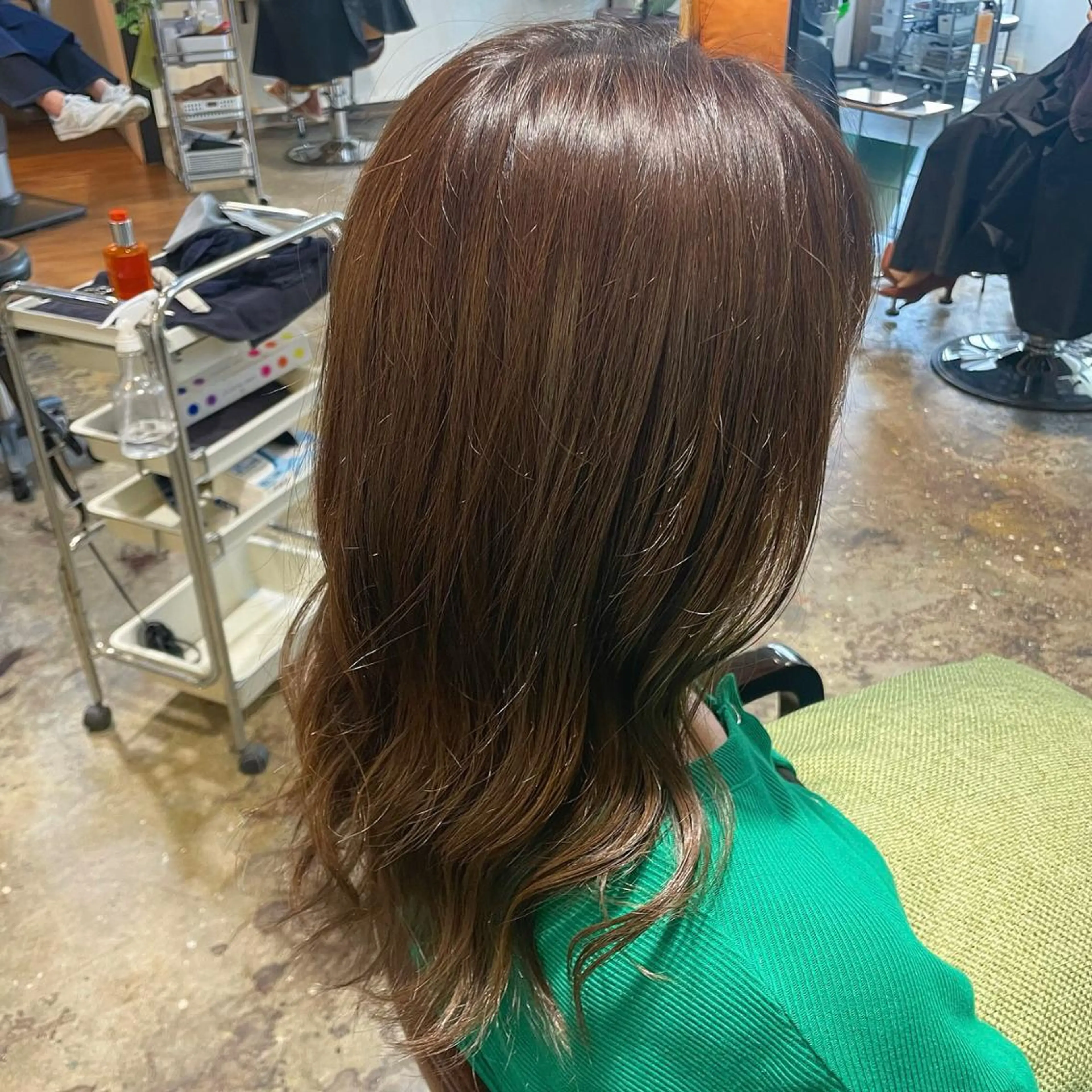 ミディアム カラー ヘアアレンジ グレージュ ハイライトカラー オリーブグレージュ オリーブグレー ハイライト 🇰🇷韓国ｽﾀｲﾙ ﾚｲﾔｰ/ayanaのヘアスタイル