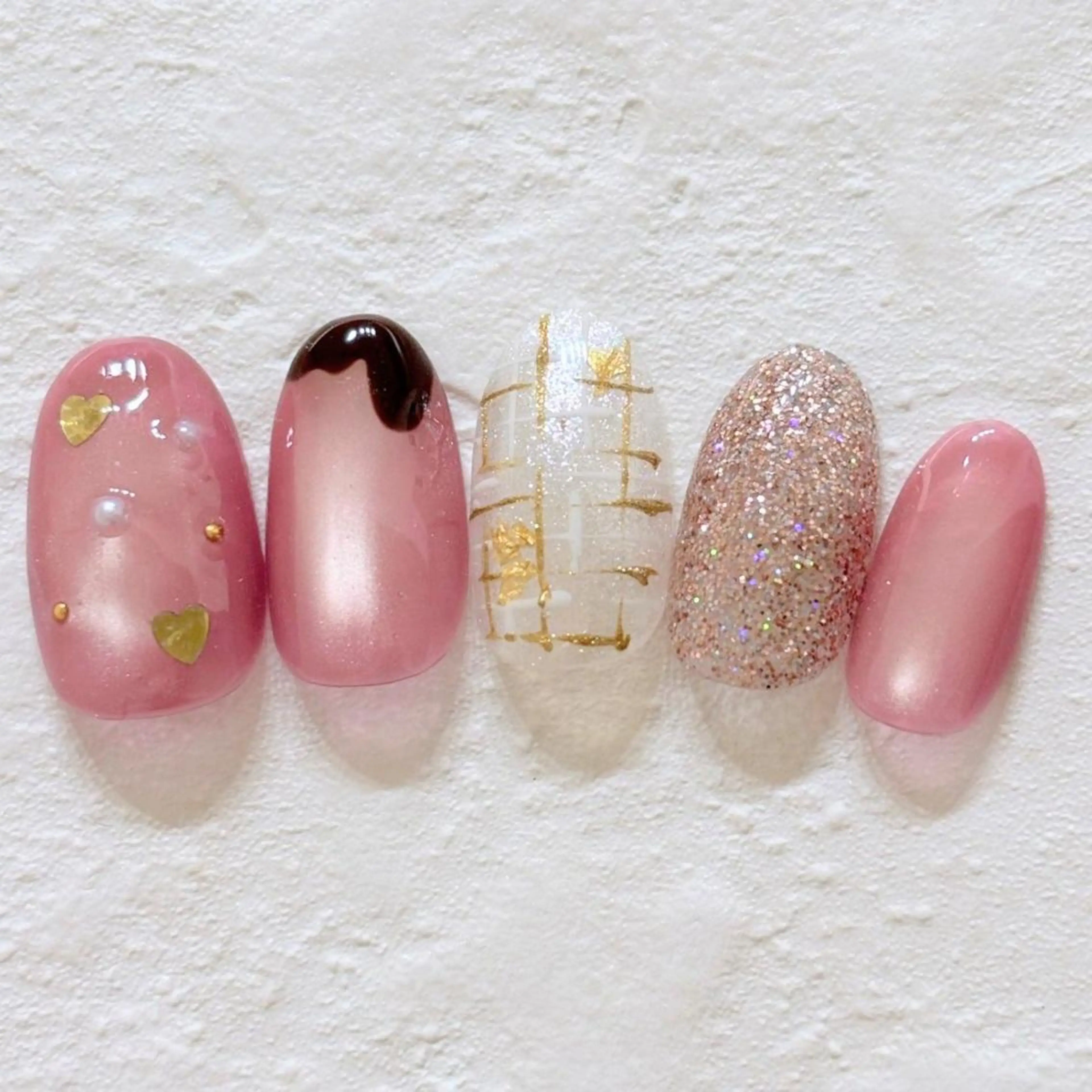 ネイル Reline まつげ、ネイルのマツエク・マツパデザイン