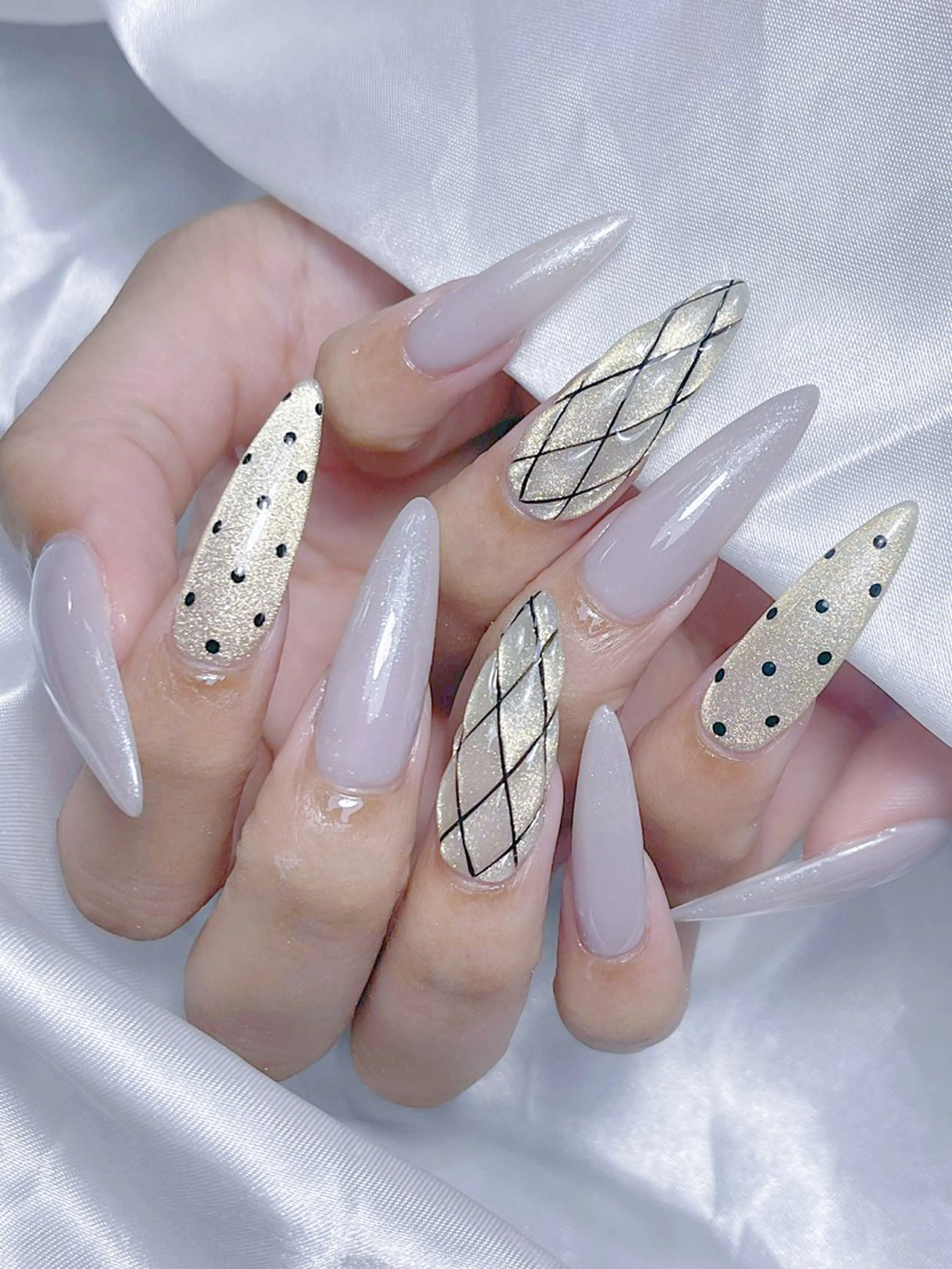 ネイル ハンドネイル LEELA NAIL STUDIOのネイルデザイン