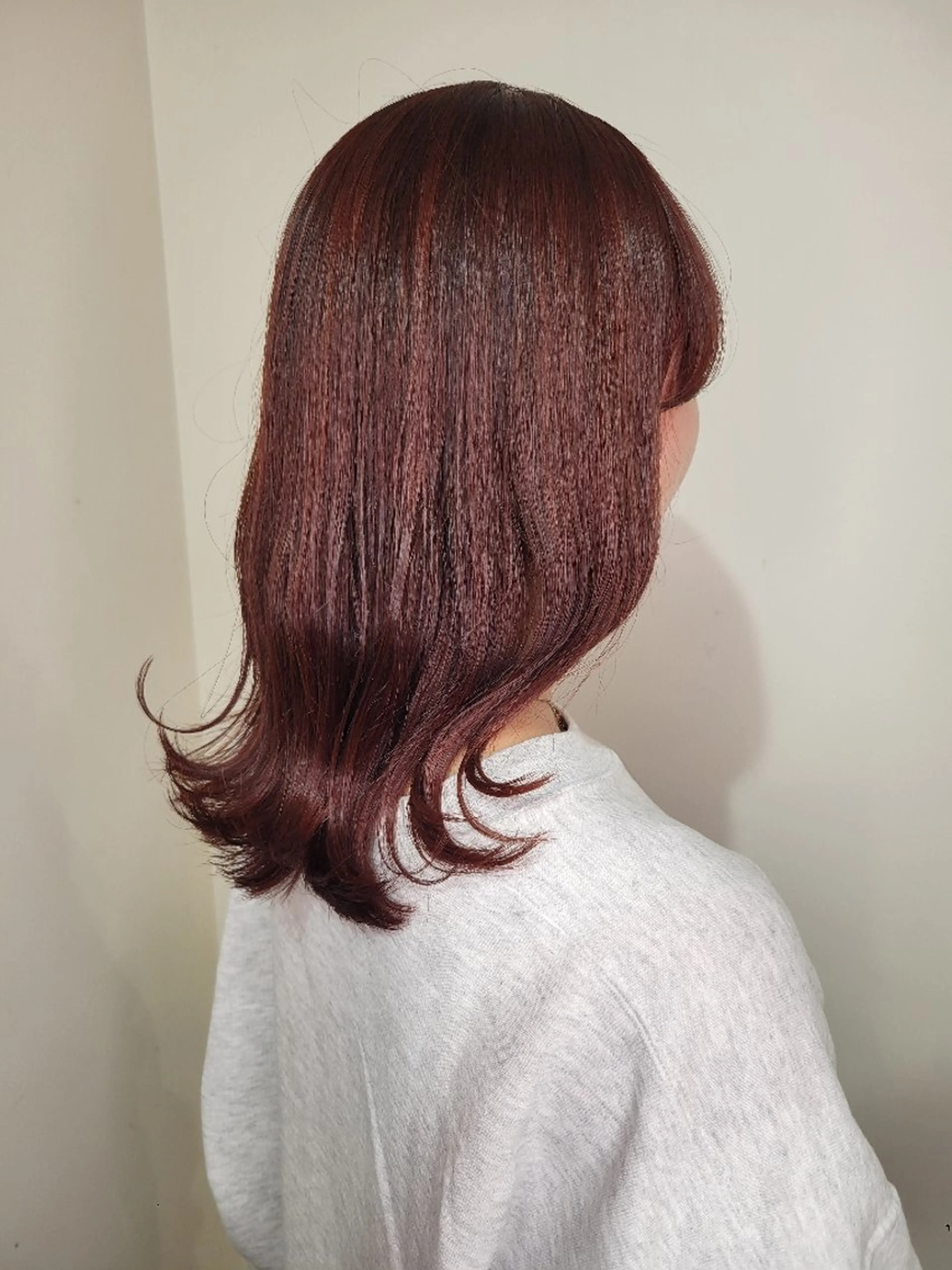 ミディアム くびれヘア カット ヘアカラー トリートメント 🇰🇷透明感×ハイ トーン🌟tomoのヘアスタイル