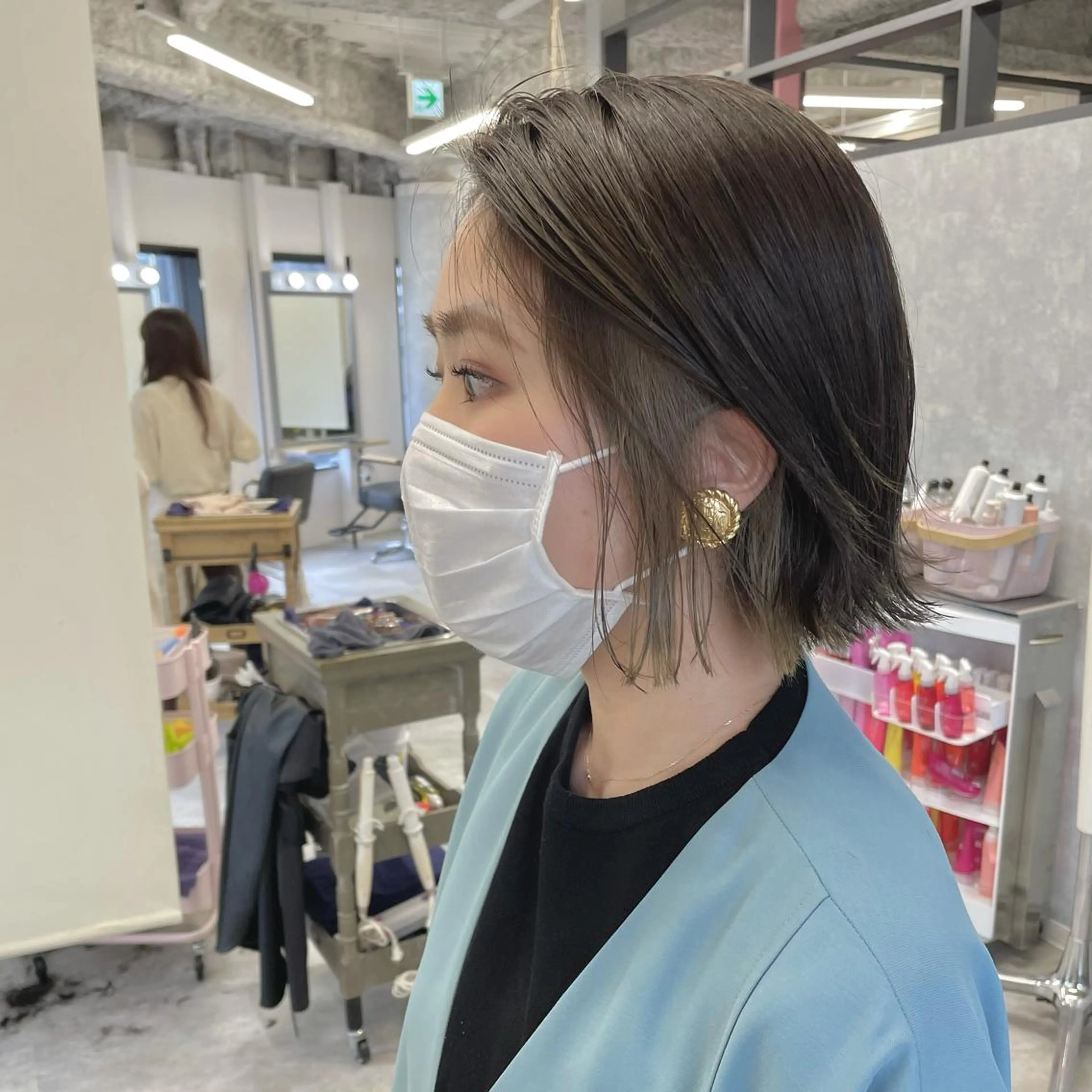 ショート カラー 肌に馴染む暗髪 梅田・増田のヘアスタイル