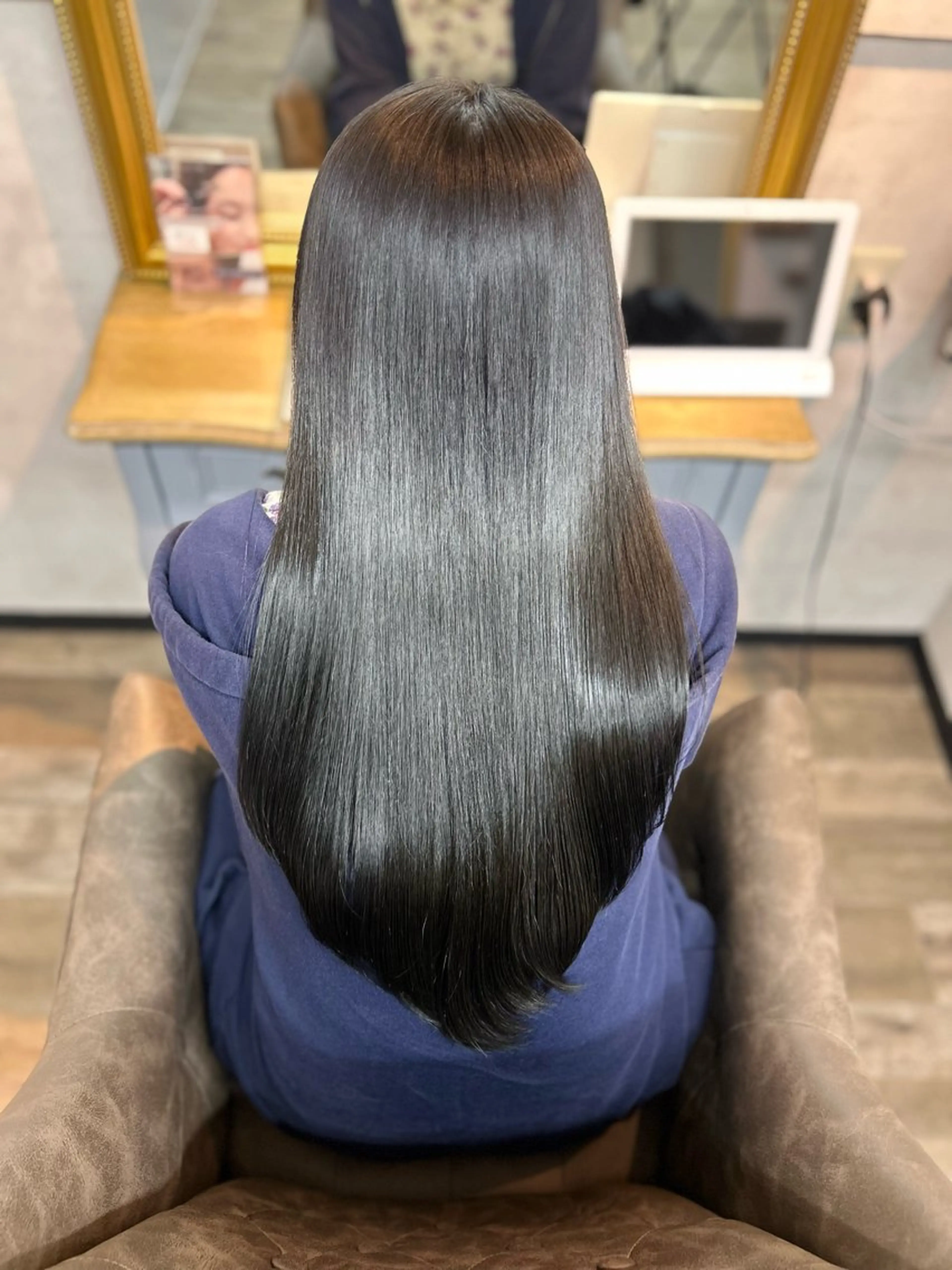 ロング ヘアカラー 🌼髪質整形🧸 艶カラー🌼珠理のヘアスタイル