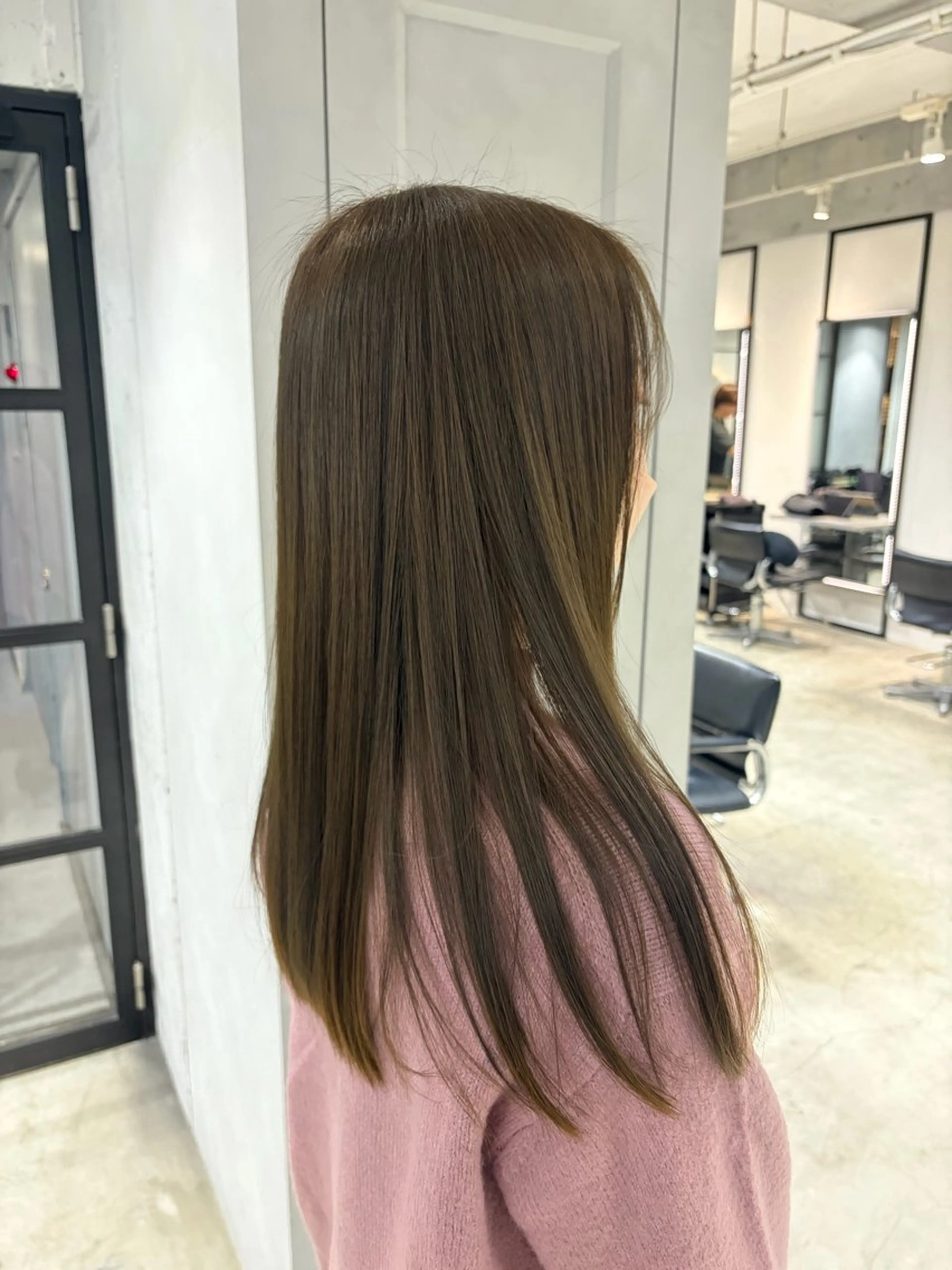 ロング カラー ベージュカラー オリーブベージュ ブリーチモデル募集中 ゆな🎀のヘアスタイル