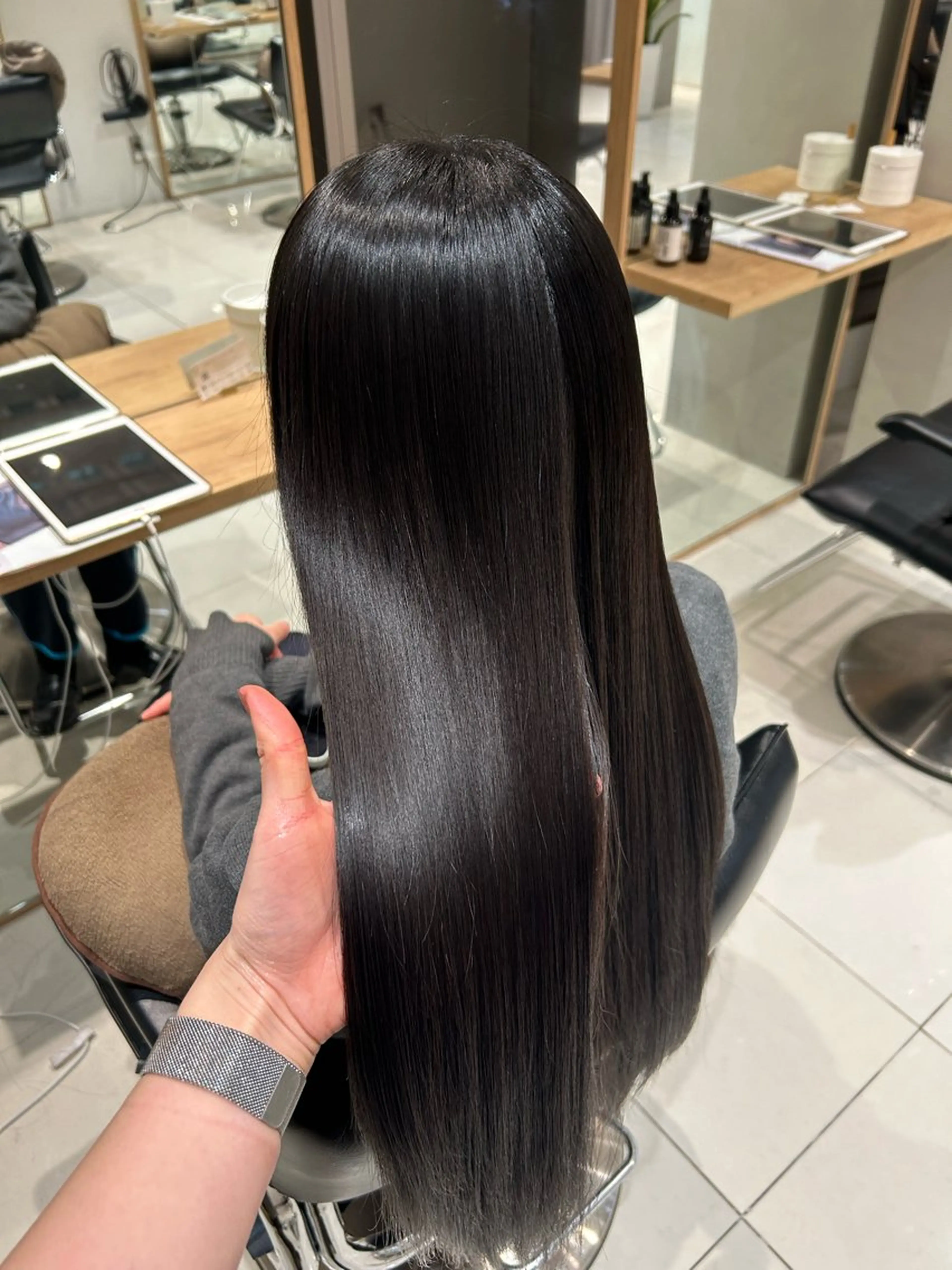 パーマ サラ艶/韓国ヘア ︎🌟璃奈 (ﾘﾅ)のヘアスタイル