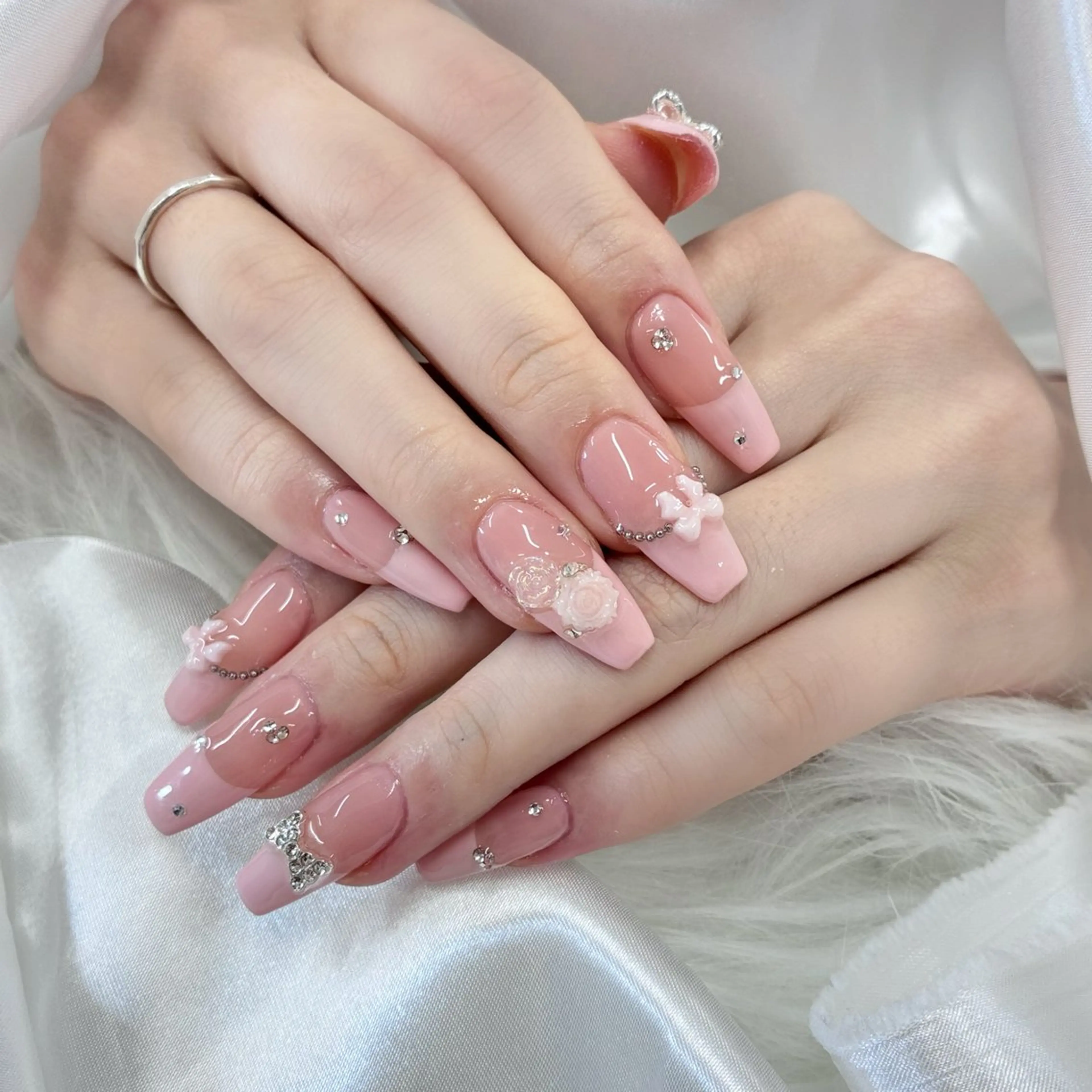 ネイル DuLi Blinkのネイルデザイン