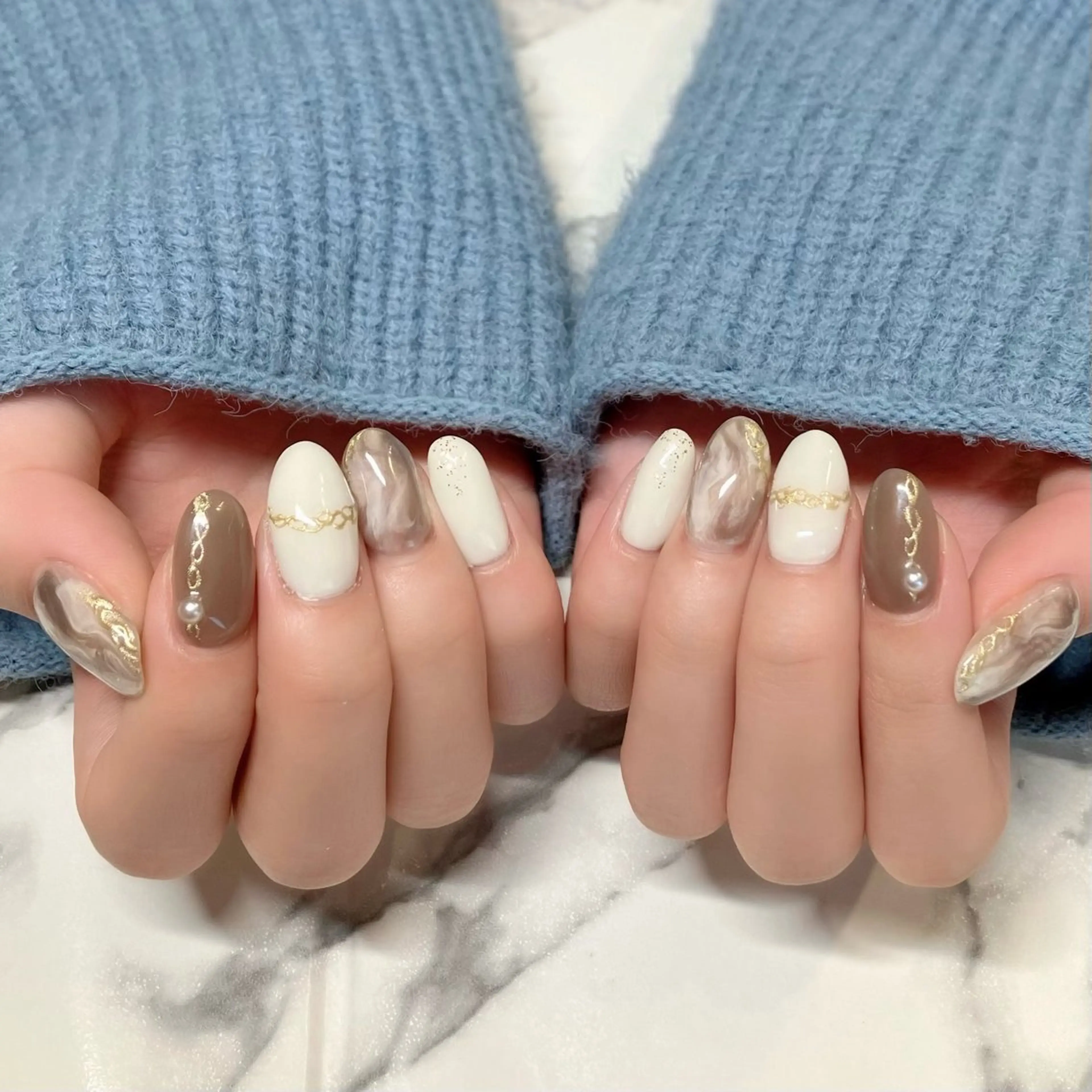 ネイル ブラウン ゴールド キラキラネイル 大理石ネイル(マーブル) ミラーネイル MALAMA NAILのネイルデザイン