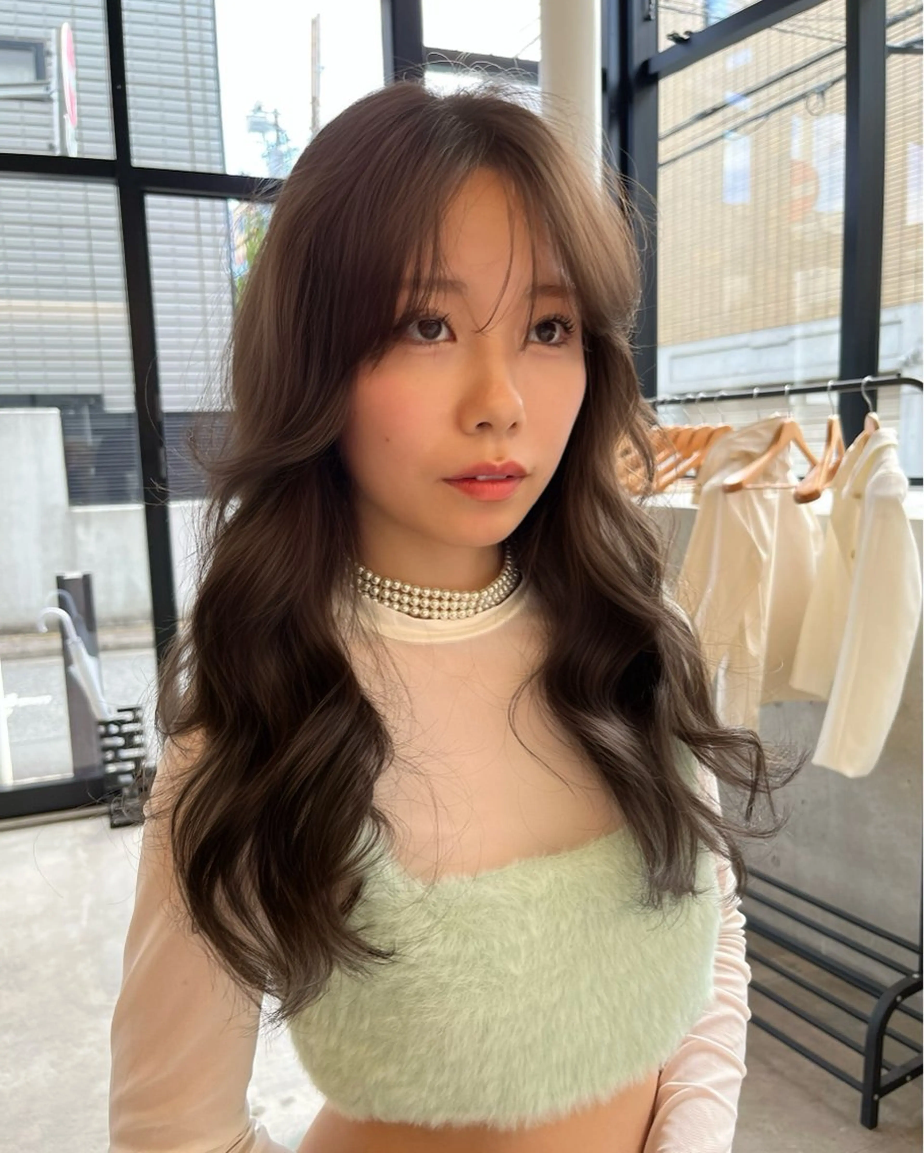 カラー レイヤーカット/ 酸性ストレート梅田のヘアスタイル