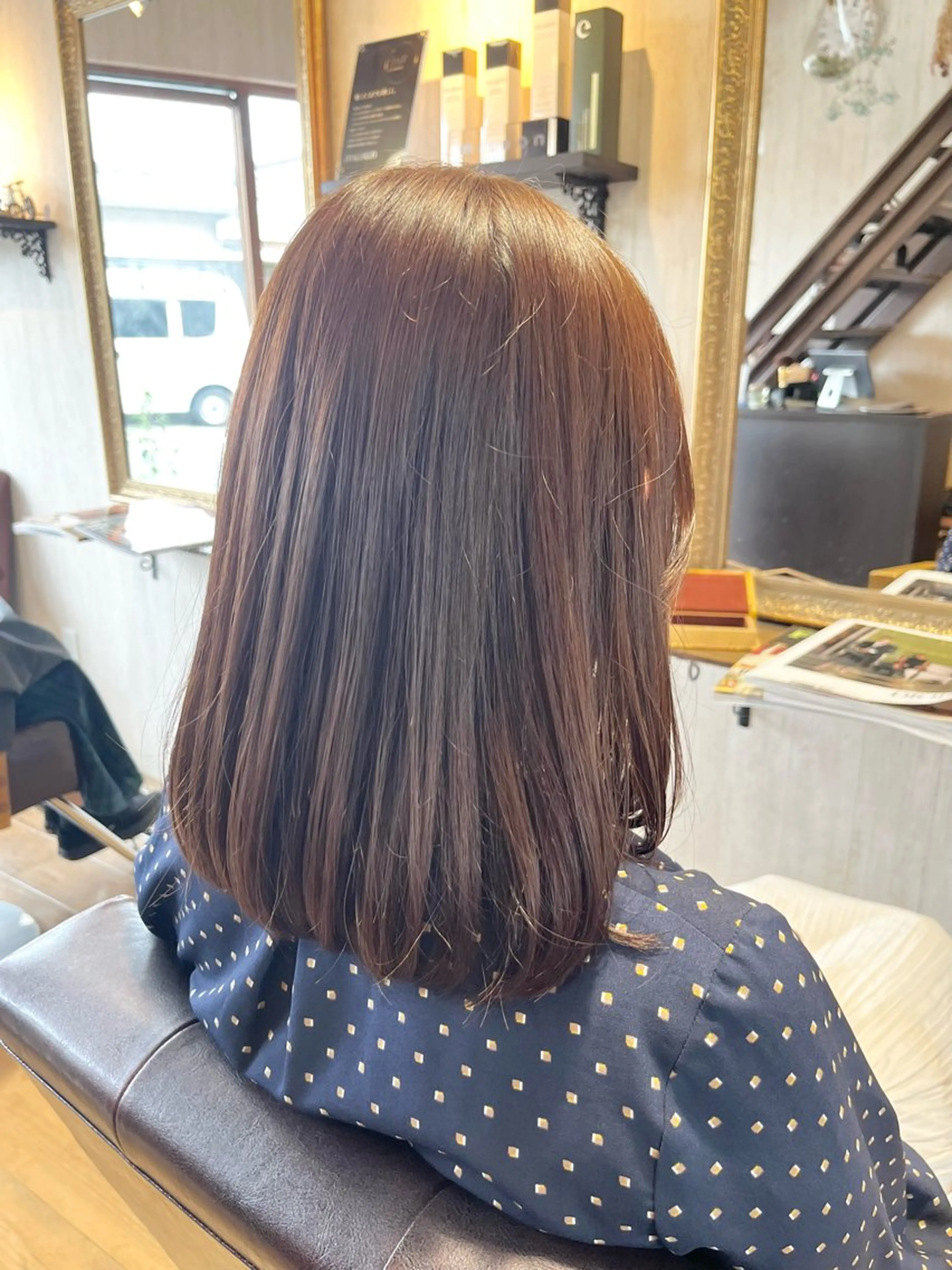 ミディアム カット ヘアカラー トリートメント SORA所属・. Lｉｅのヘアスタイル