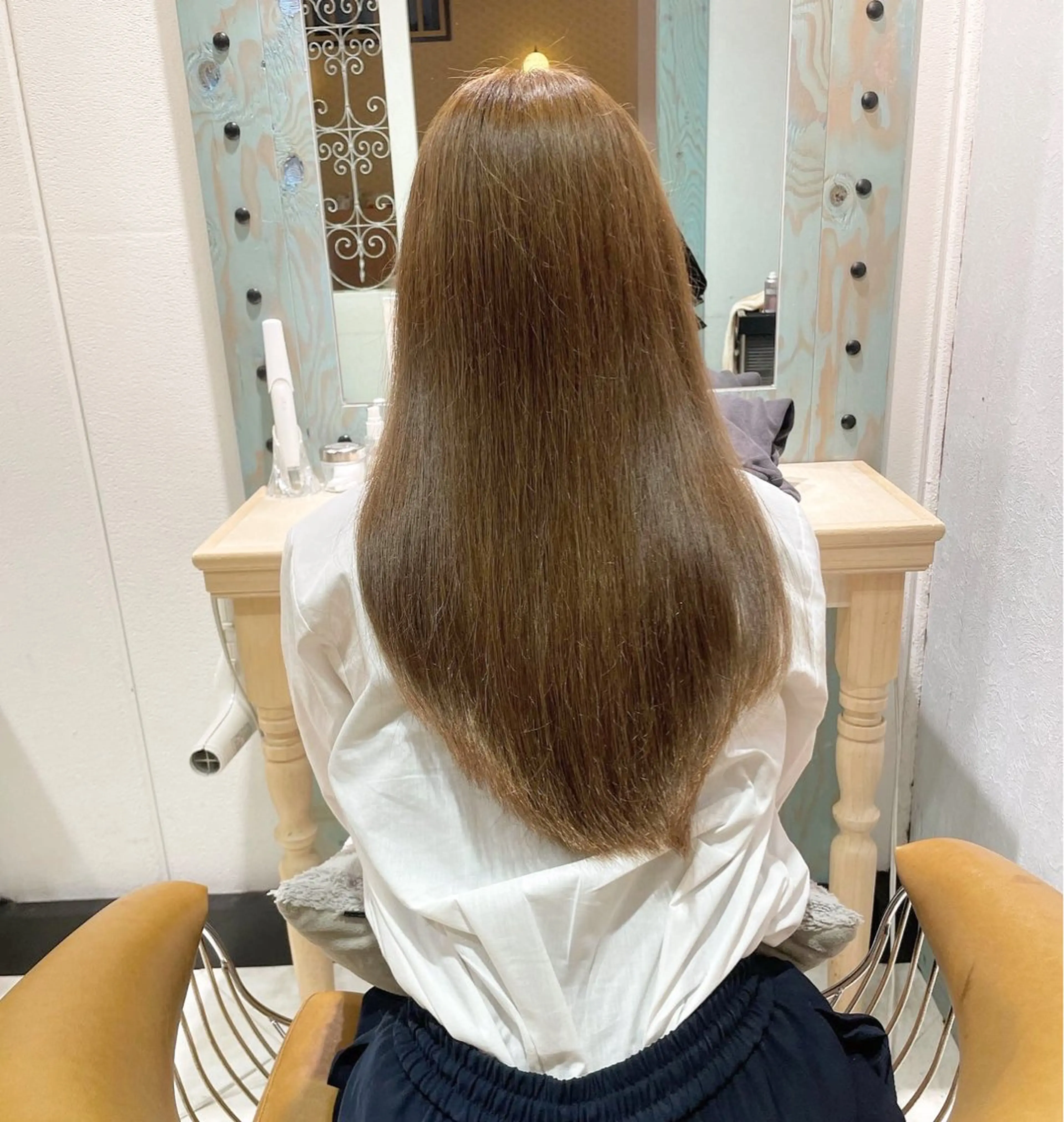 ロング カラー ヘアカラー トリートメント 顔周り\エクステ\ 透明感カラー\まりんのヘアスタイル