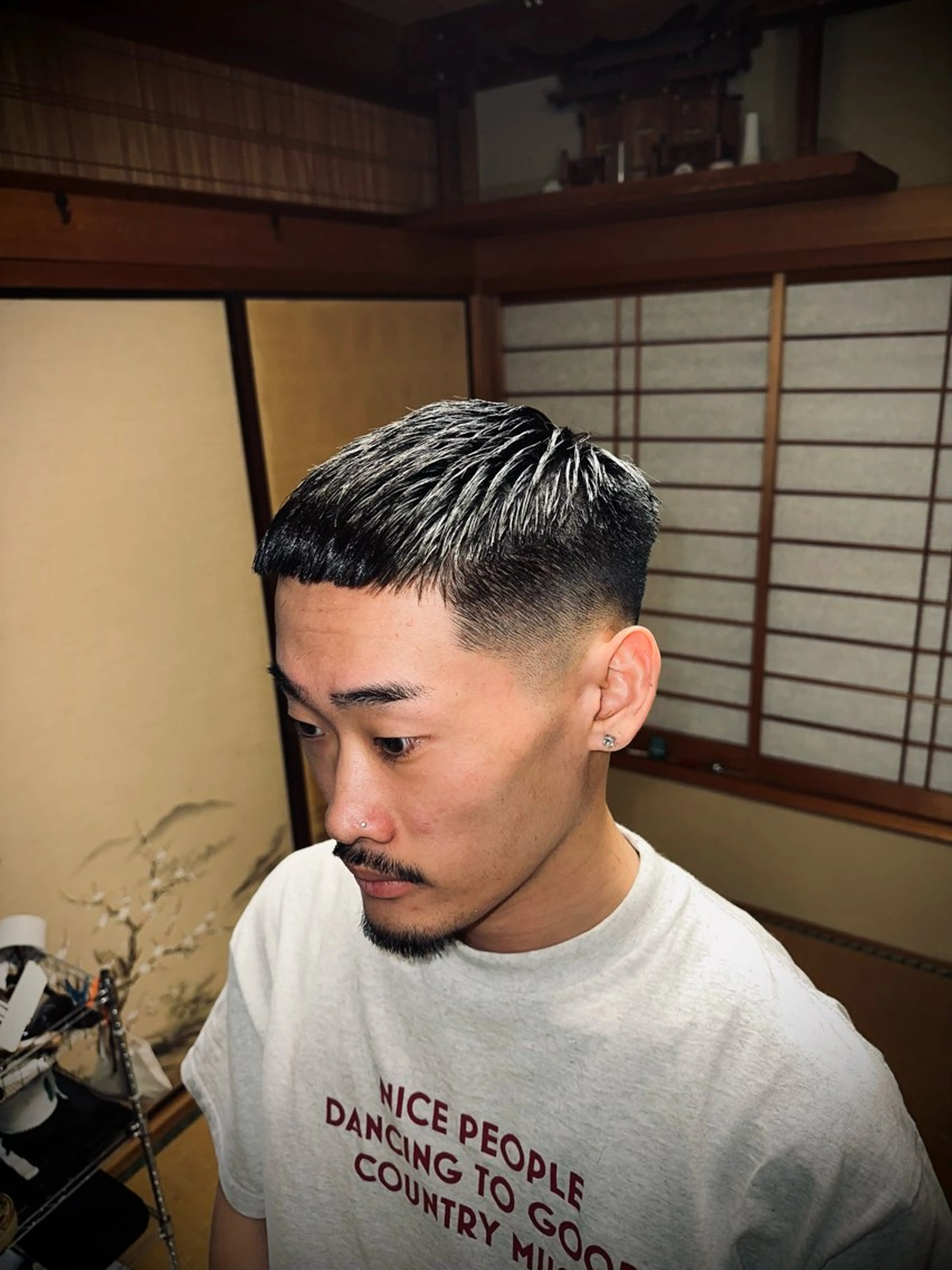 ショート メンズ 岩本 文太のヘアスタイル