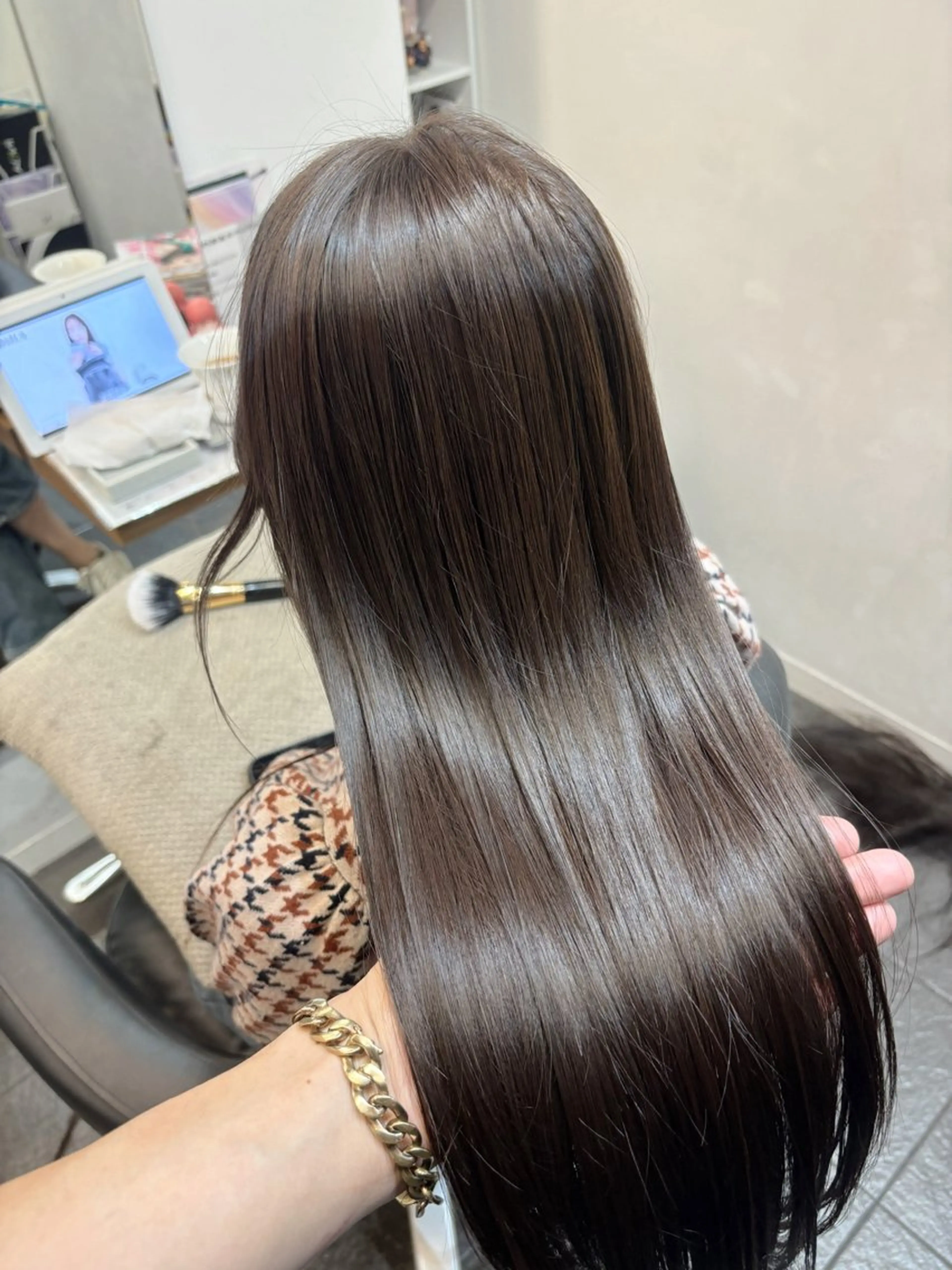 カラー オリーブグレー カット ヘアカラー トリートメント ヘッドスパ グレージュ/髪質改善 Yamato.hのヘアスタイル