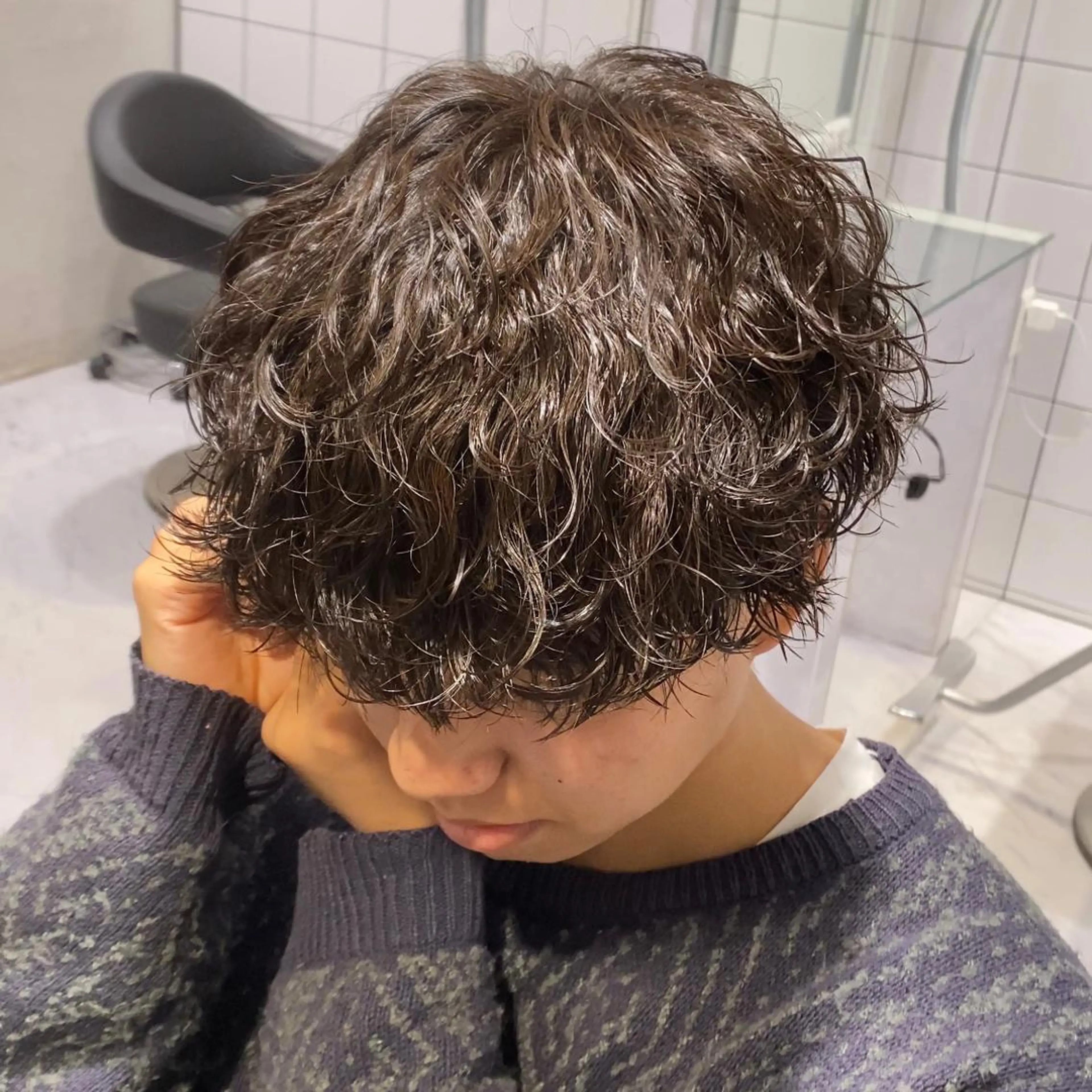 ミディアム カラー パーマ ヘアアレンジ メンズ キッズ ネイル マツエク・マツパ アイブロウ ミディアムパーマ センターパート メンズハイライト マッシュ メンズパーマ ✂️メンズカット ひろき✂️のヘアスタイル