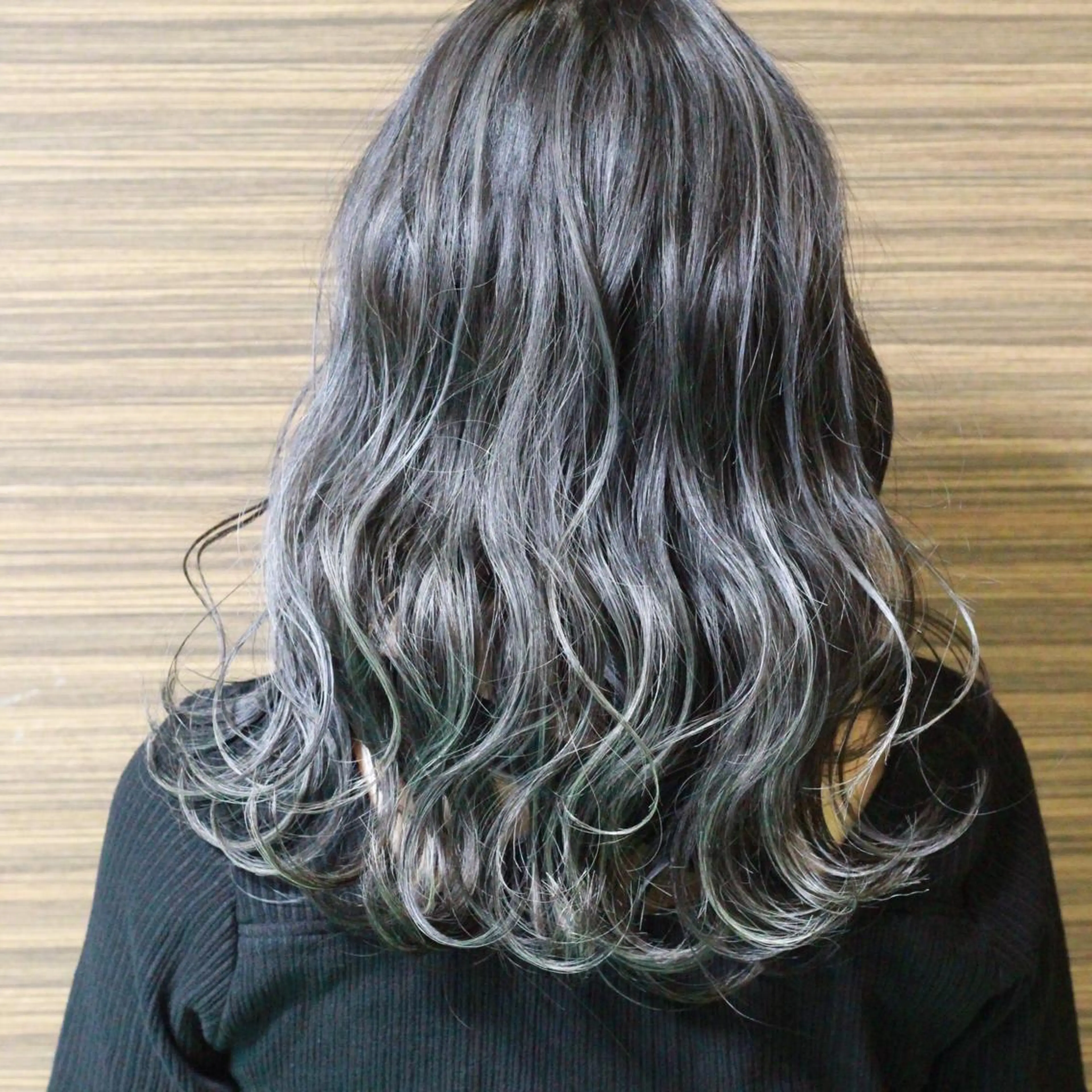 セミロング カラー ハイライトカラー ハイライト カット Viage （ビアージュ）のヘアスタイル