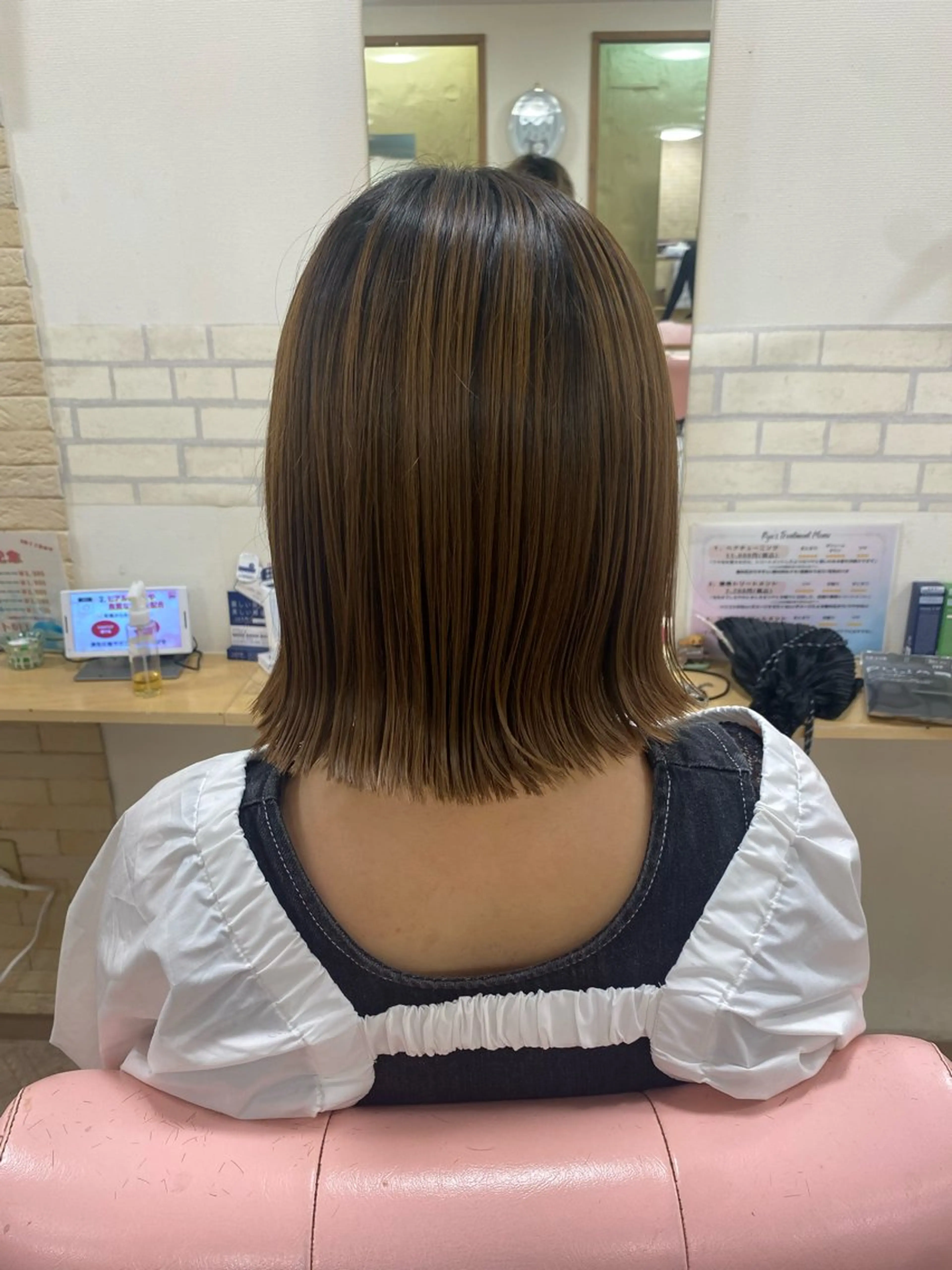 ミディアム 徳永 嘉希のヘアスタイル