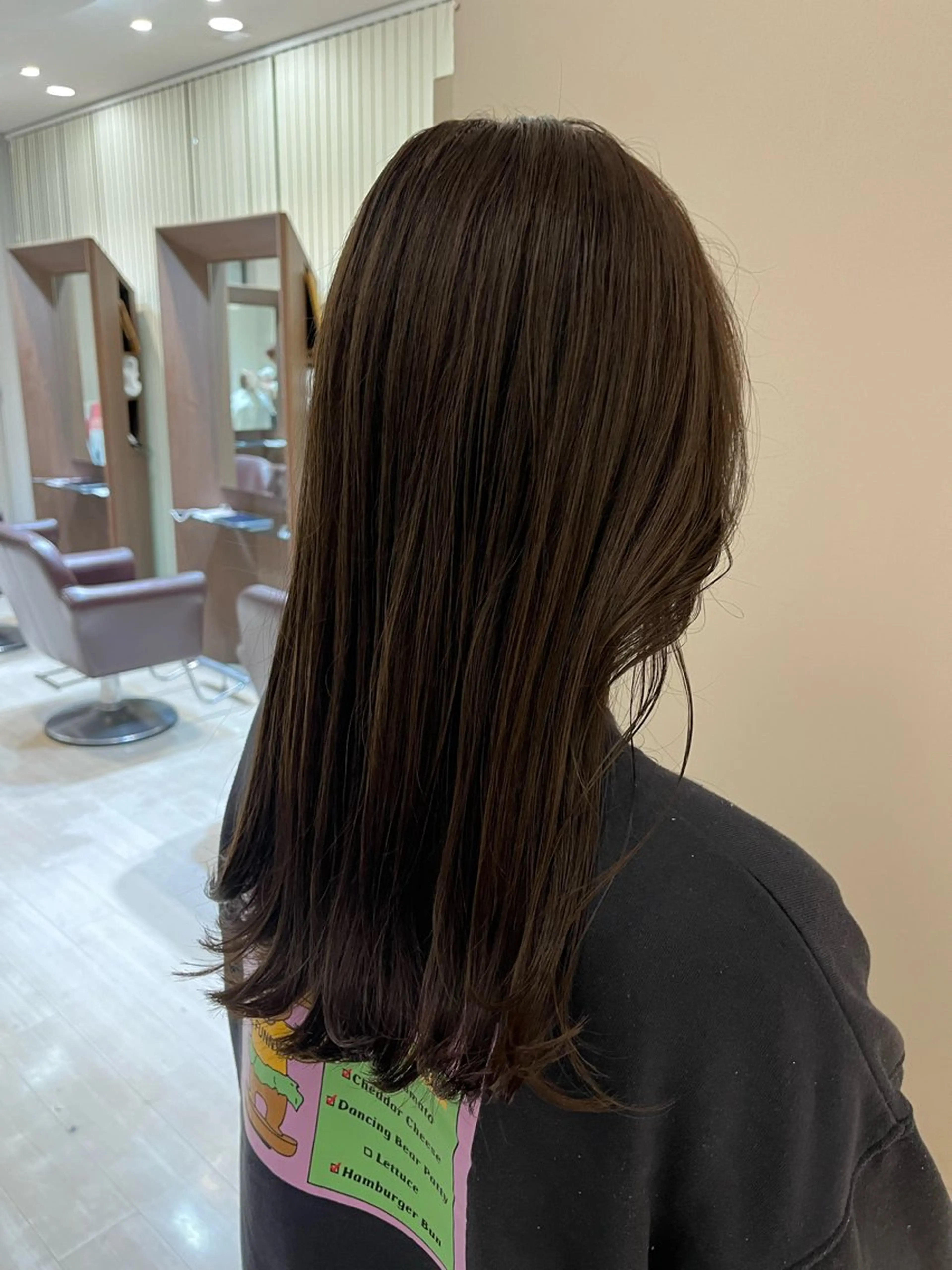 ロング カラー ブラウンカラー オリーブブラウン 顔周りカット レイヤーカット 山下 まりなのヘアスタイル